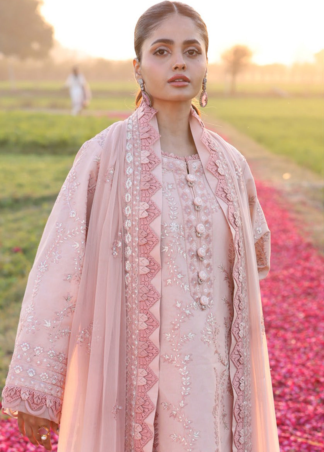 Asim Jofa Embroidered Lawn 3 Piece Unstitched Suit AJ25L D-AJELL-15 Asim Jofa Embroidered Lawn 3 Piece Unstitched Suit AJ25L D-AJELL-15