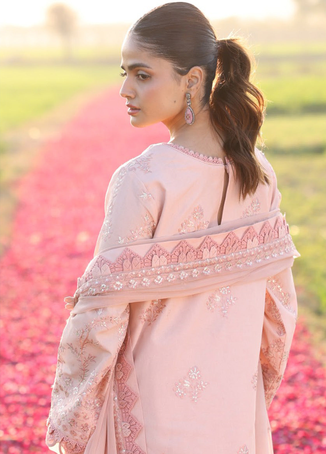 Asim Jofa Embroidered Lawn 3 Piece Unstitched Suit AJ25L D-AJELL-15 Asim Jofa Embroidered Lawn 3 Piece Unstitched Suit AJ25L D-AJELL-15