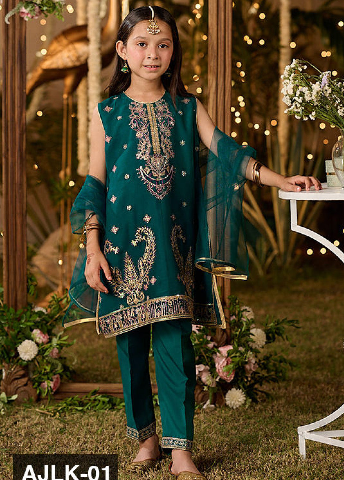 Asim Jofa Embroidered Poly Chiffon 3 Piece Stitched Suit AJ24PCK AJKL-01 Asim Jofa Embroidered Poly Chiffon 3 Piece Stitched Suit AJ24PCK AJKL-01