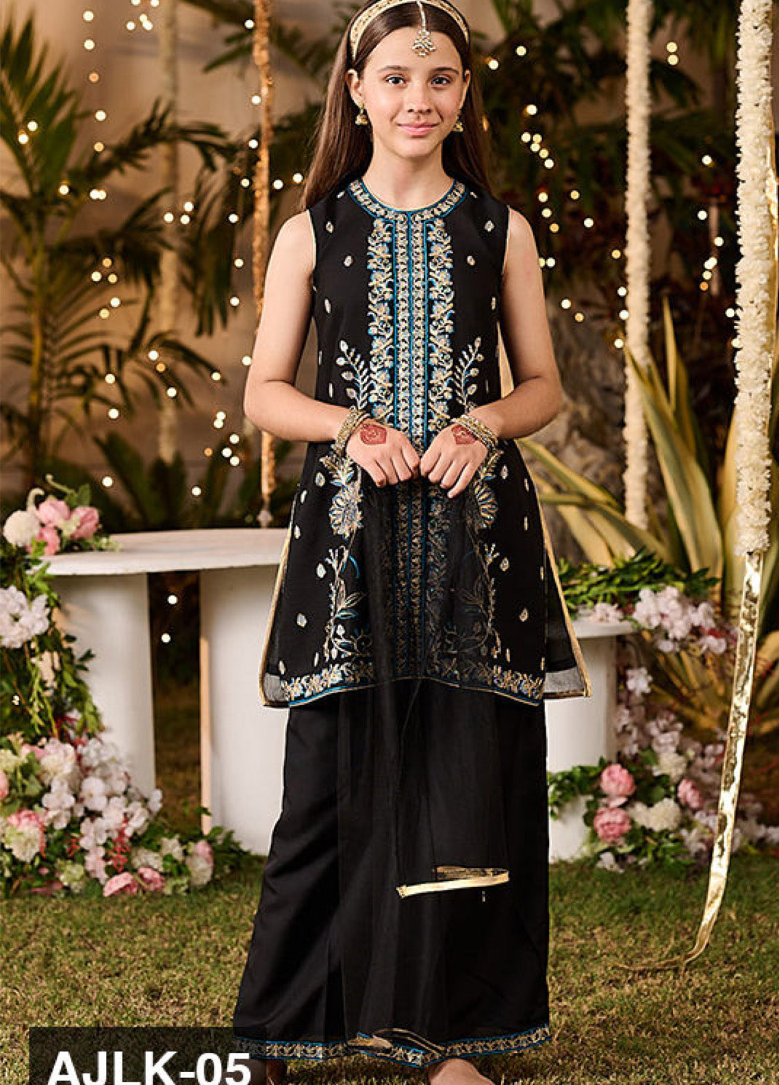 Asim Jofa Embroidered Poly Chiffon 3 Piece Stitched Suit AJ24PCK AJKL-05 Asim Jofa Embroidered Poly Chiffon 3 Piece Stitched Suit AJ24PCK AJKL-05