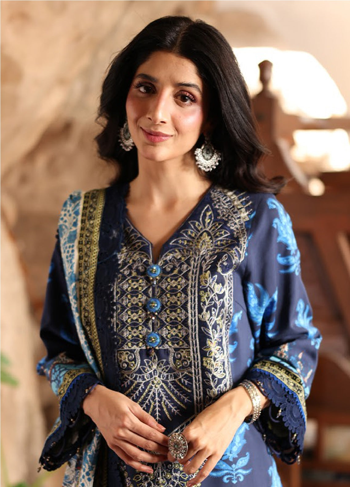 Asim Jofa Embroidered Viscose Winter 3 Piece Unstitched Suit AJ24UW AJUW-16 Asim Jofa Embroidered Viscose Winter 3 Piece Unstitched Suit AJ24UW AJUW-16