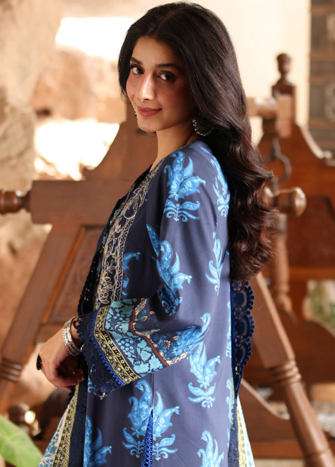 Asim Jofa Embroidered Viscose Winter 3 Piece Unstitched Suit AJ24UW AJUW-16 Asim Jofa Embroidered Viscose Winter 3 Piece Unstitched Suit AJ24UW AJUW-16