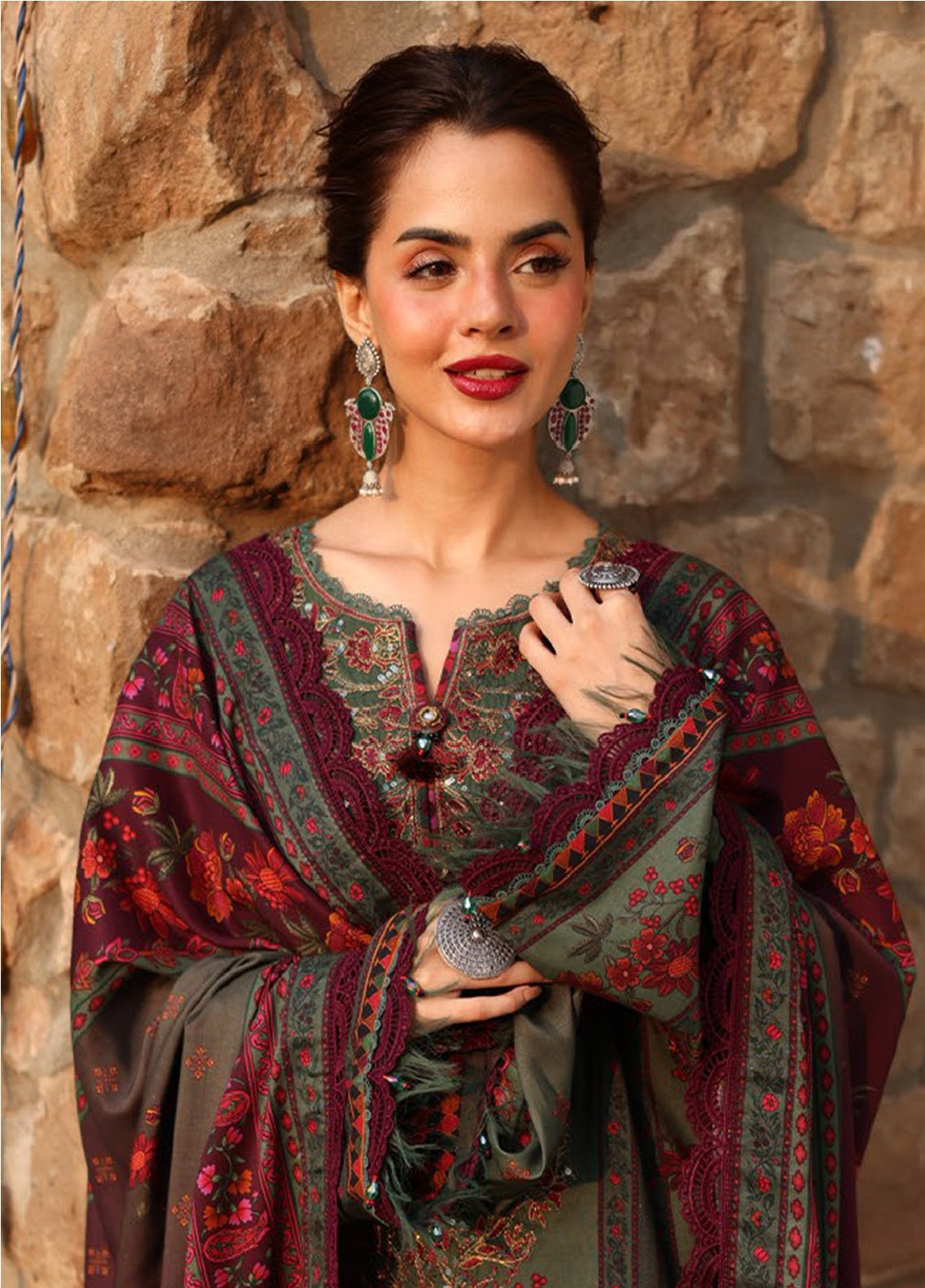 Asim Jofa Embroidered Viscose Winter 3 Piece Unstitched Suit AJ24UW AJUW-17 Asim Jofa Embroidered Viscose Winter 3 Piece Unstitched Suit AJ24UW AJUW-17