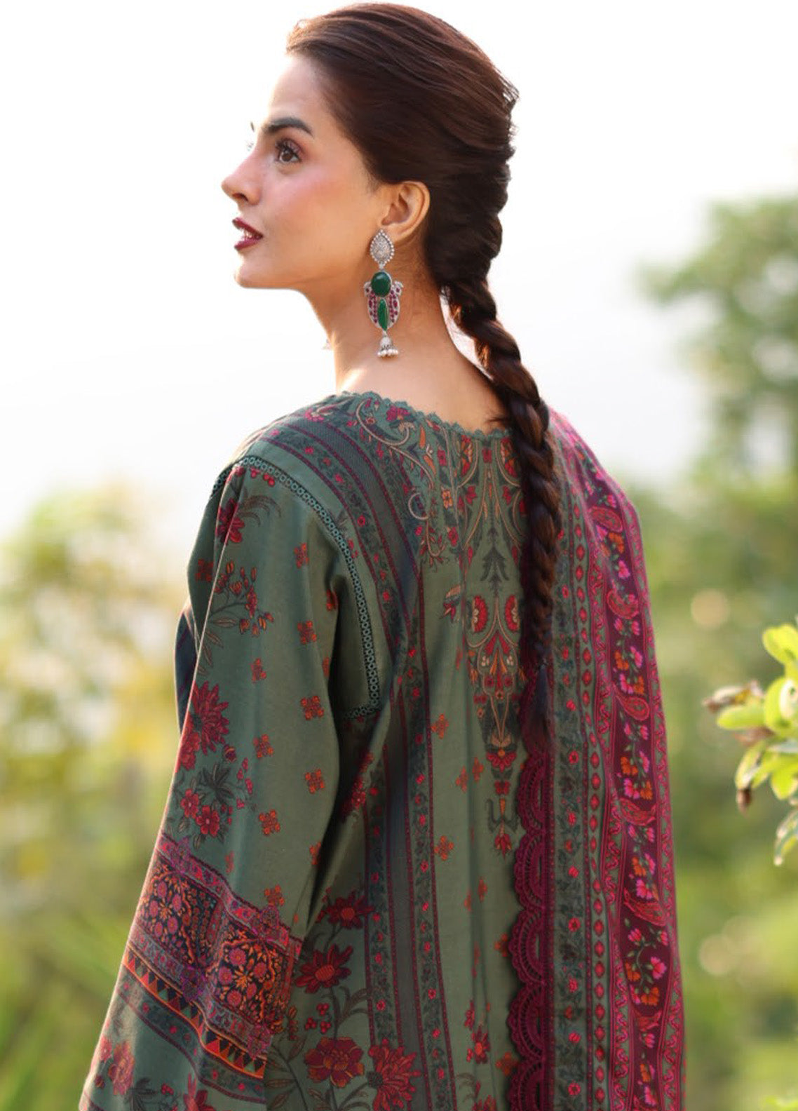 Asim Jofa Embroidered Viscose Winter 3 Piece Unstitched Suit AJ24UW AJUW-17 Asim Jofa Embroidered Viscose Winter 3 Piece Unstitched Suit AJ24UW AJUW-17
