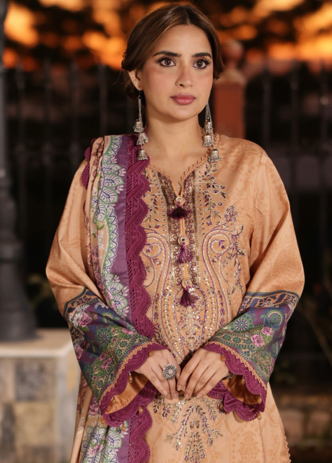 Asim Jofa Embroidered Viscose Winter 3 Piece Unstitched Suit AJ24UW AJUW-19 Asim Jofa Embroidered Viscose Winter 3 Piece Unstitched Suit AJ24UW AJUW-19