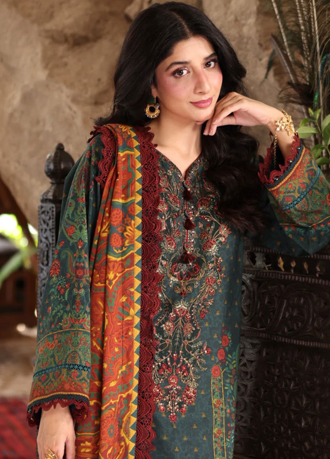 Asim Jofa Embroidered Viscose Winter 3 Piece Unstitched Suit AJ24UW AJUW-21 Asim Jofa Embroidered Viscose Winter 3 Piece Unstitched Suit AJ24UW AJUW-21