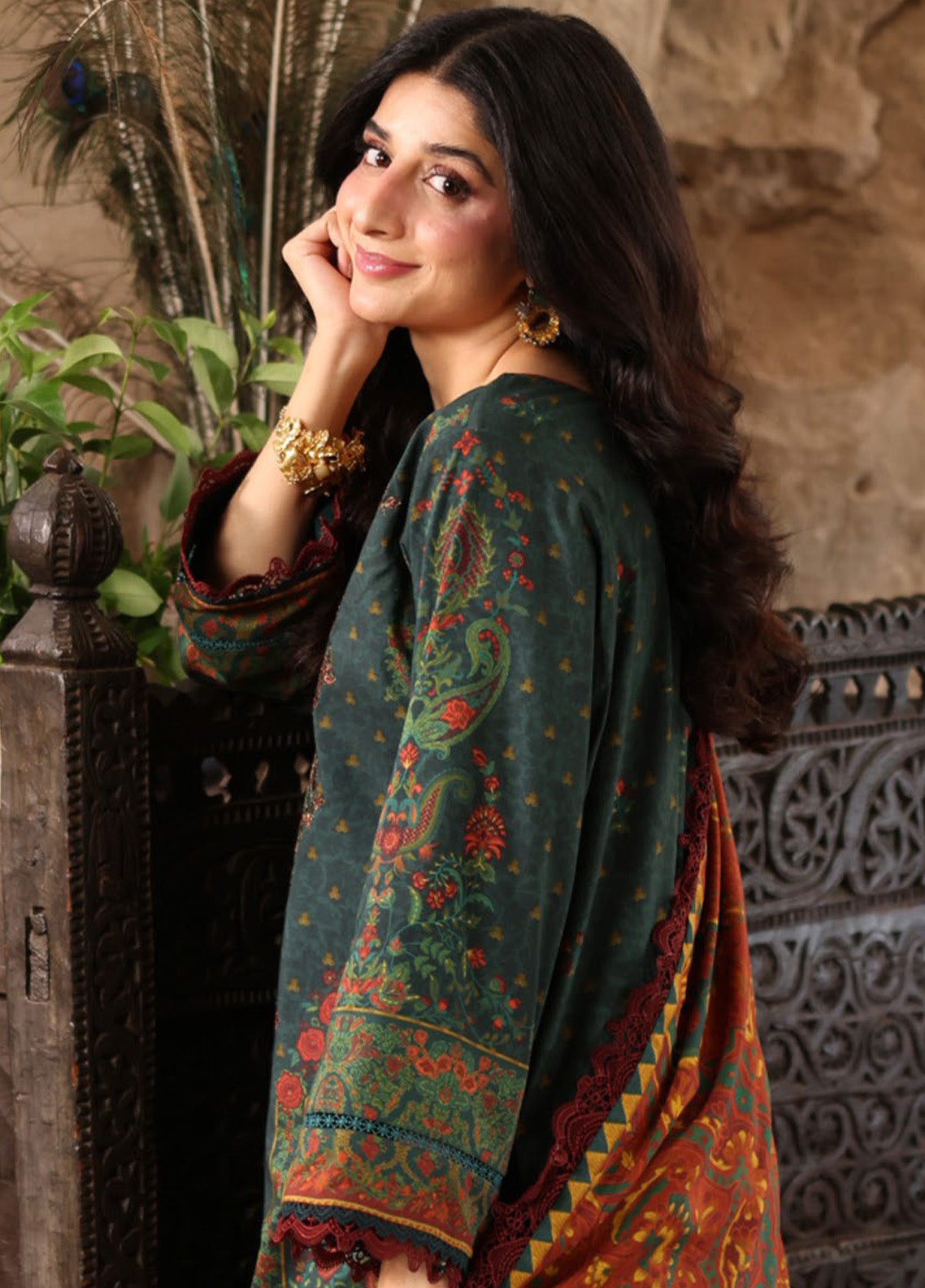 Asim Jofa Embroidered Viscose Winter 3 Piece Unstitched Suit AJ24UW AJUW-21 Asim Jofa Embroidered Viscose Winter 3 Piece Unstitched Suit AJ24UW AJUW-21