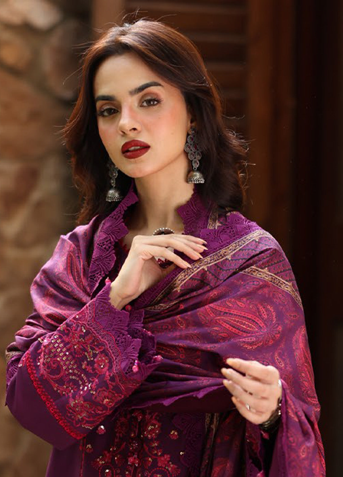 Asim Jofa Embroidered Viscose Winter 3 Piece Unstitched Suit AJ24UW AJUW-29 Asim Jofa Embroidered Viscose Winter 3 Piece Unstitched Suit AJ24UW AJUW-29