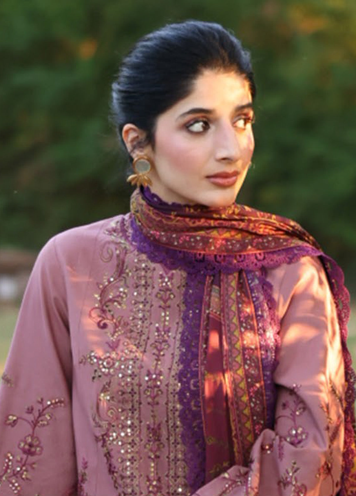 Asim Jofa Embroidered Viscose Winter 3 Piece Unstitched Suit AJ24UW AJUW-30 Asim Jofa Embroidered Viscose Winter 3 Piece Unstitched Suit AJ24UW AJUW-30