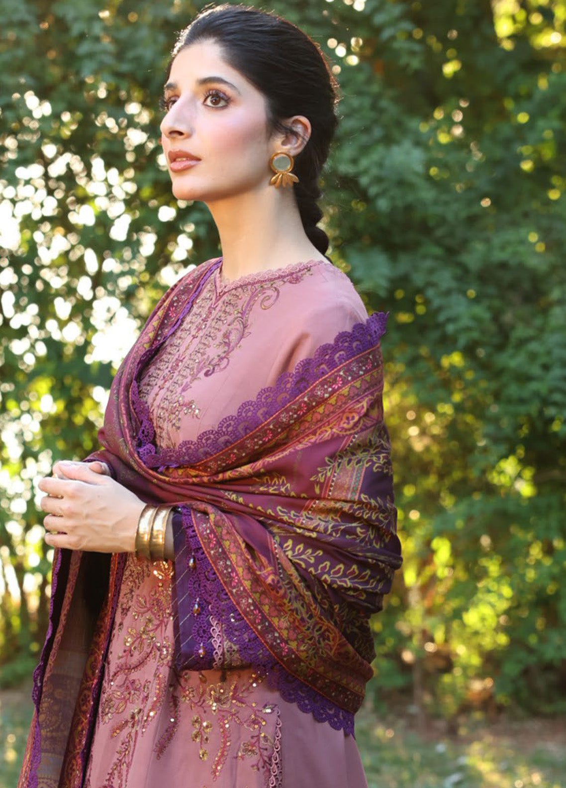 Asim Jofa Embroidered Viscose Winter 3 Piece Unstitched Suit AJ24UW AJUW-30 Asim Jofa Embroidered Viscose Winter 3 Piece Unstitched Suit AJ24UW AJUW-30