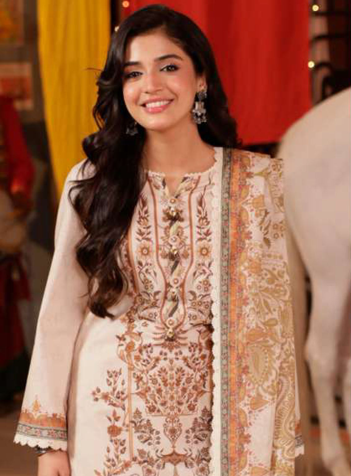 Asim Jofa Limited Edition Printed Lawn 3 Piece Unstitched Suit AJ24LE AJEL-08 Asim Jofa Limited Edition Printed Lawn 3 Piece Unstitched Suit AJ24LE AJEL-08