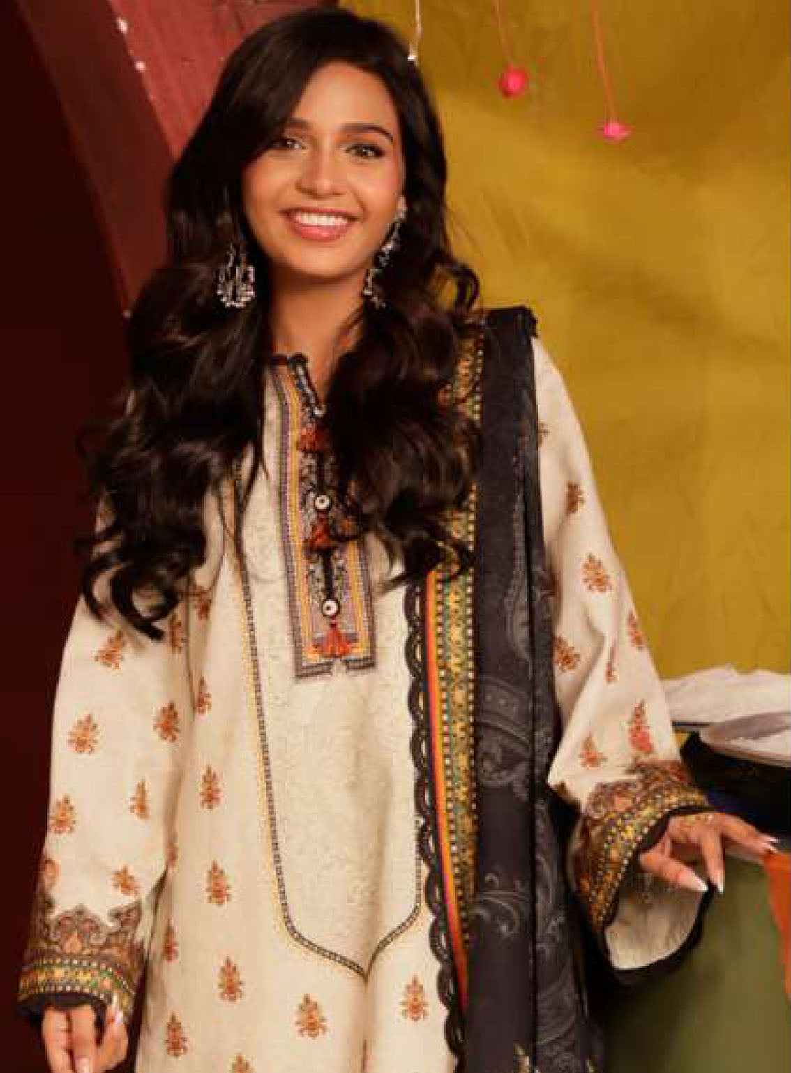 Asim Jofa Limited Edition Printed Lawn 3 Piece Unstitched Suit AJ24LE AJEL-09 Asim Jofa Limited Edition Printed Lawn 3 Piece Unstitched Suit AJ24LE AJEL-09