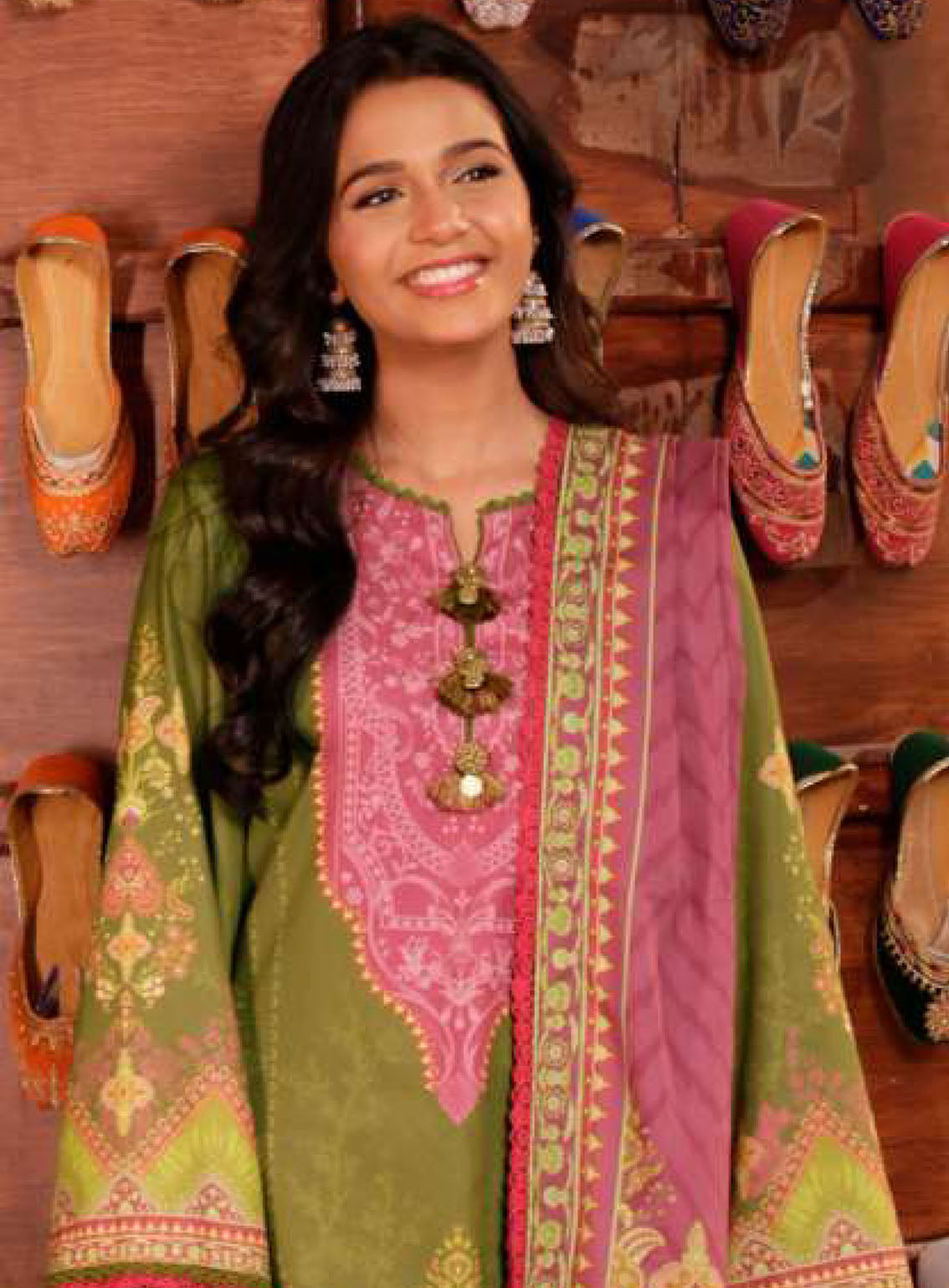 Asim Jofa Limited Edition Printed Lawn 3 Piece Unstitched Suit AJ24LE AJEL-17 Asim Jofa Limited Edition Printed Lawn 3 Piece Unstitched Suit AJ24LE AJEL-17