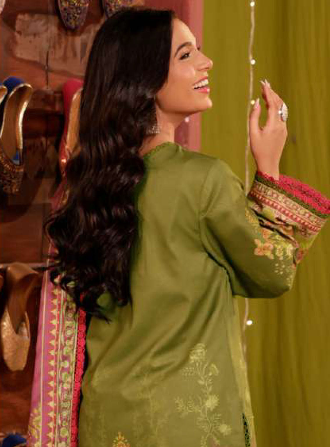 Asim Jofa Limited Edition Printed Lawn 3 Piece Unstitched Suit AJ24LE AJEL-17 Asim Jofa Limited Edition Printed Lawn 3 Piece Unstitched Suit AJ24LE AJEL-17