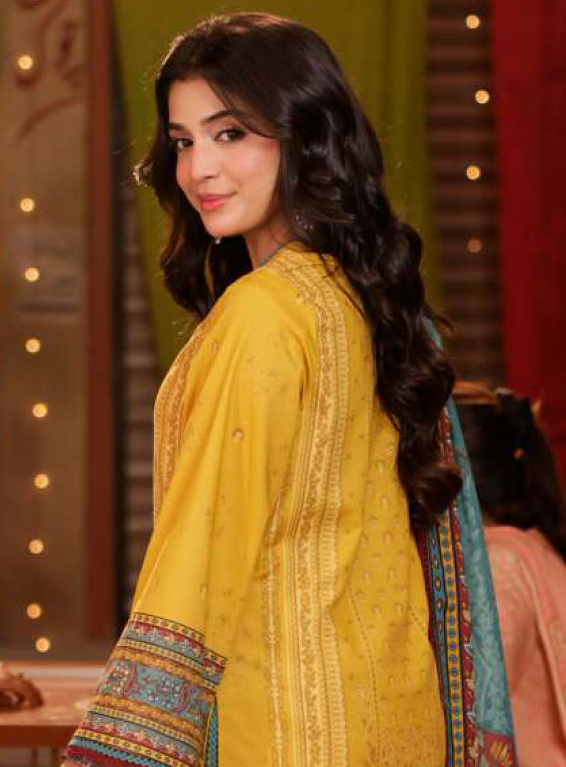 Asim Jofa Limited Edition Printed Lawn 3 Piece Unstitched Suit AJ24LE AJEL-18 Asim Jofa Limited Edition Printed Lawn 3 Piece Unstitched Suit AJ24LE AJEL-18