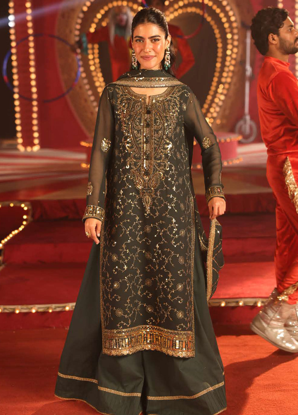 Asim Jofa Luxury Festive Embroidered Chiffon 3 Piece Unstitched Suit AJ25LFD3 AJLLF-02 Asim Jofa Luxury Festive Embroidered Chiffon 3 Piece Unstitched Suit AJ25LFD3 AJLLF-02