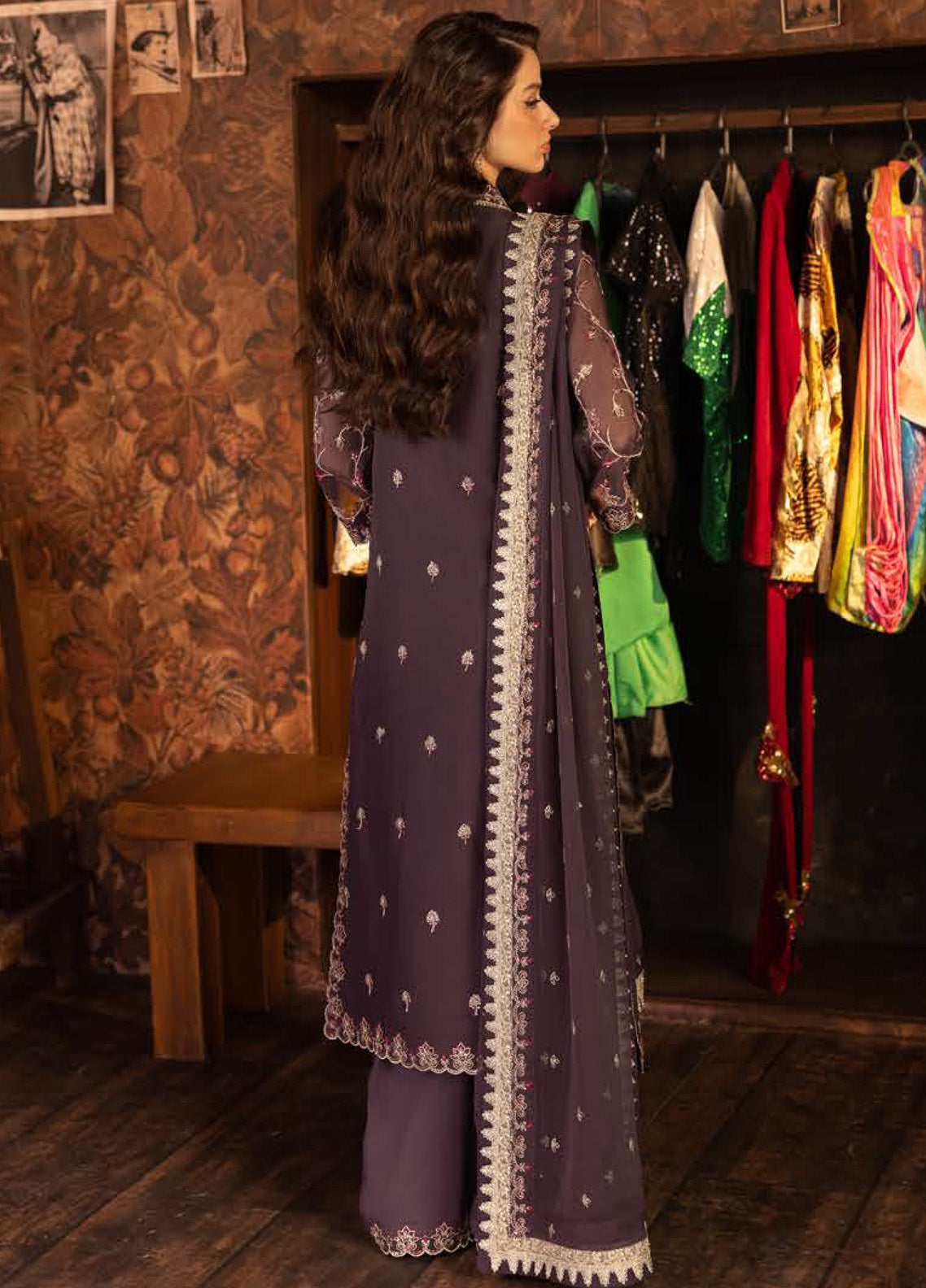 Asim Jofa Luxury Festive Embroidered Chiffon 3 Piece Unstitched Suit AJ25LFD3 AJLLF-05 Asim Jofa Luxury Festive Embroidered Chiffon 3 Piece Unstitched Suit AJ25LFD3 AJLLF-05