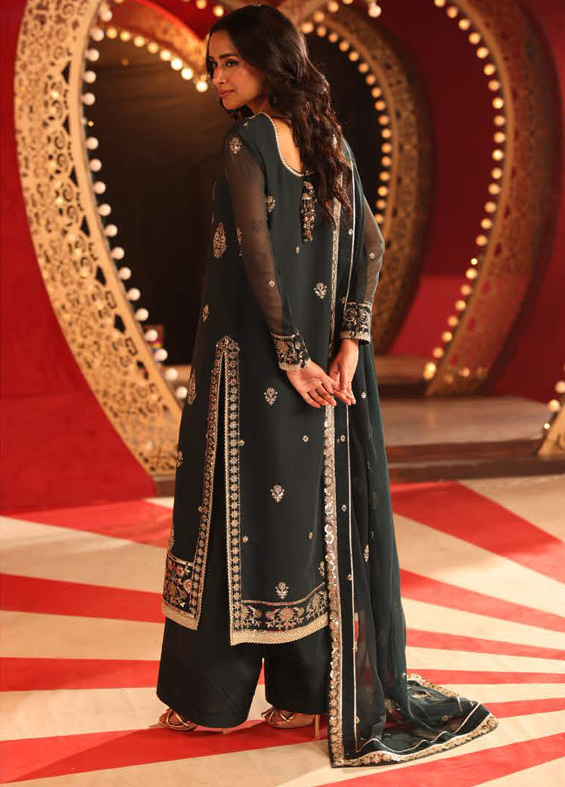 Asim Jofa Luxury Festive Embroidered Chiffon 3 Piece Unstitched Suit AJ25LFD3 AJLLF-08 Asim Jofa Luxury Festive Embroidered Chiffon 3 Piece Unstitched Suit AJ25LFD3 AJLLF-08