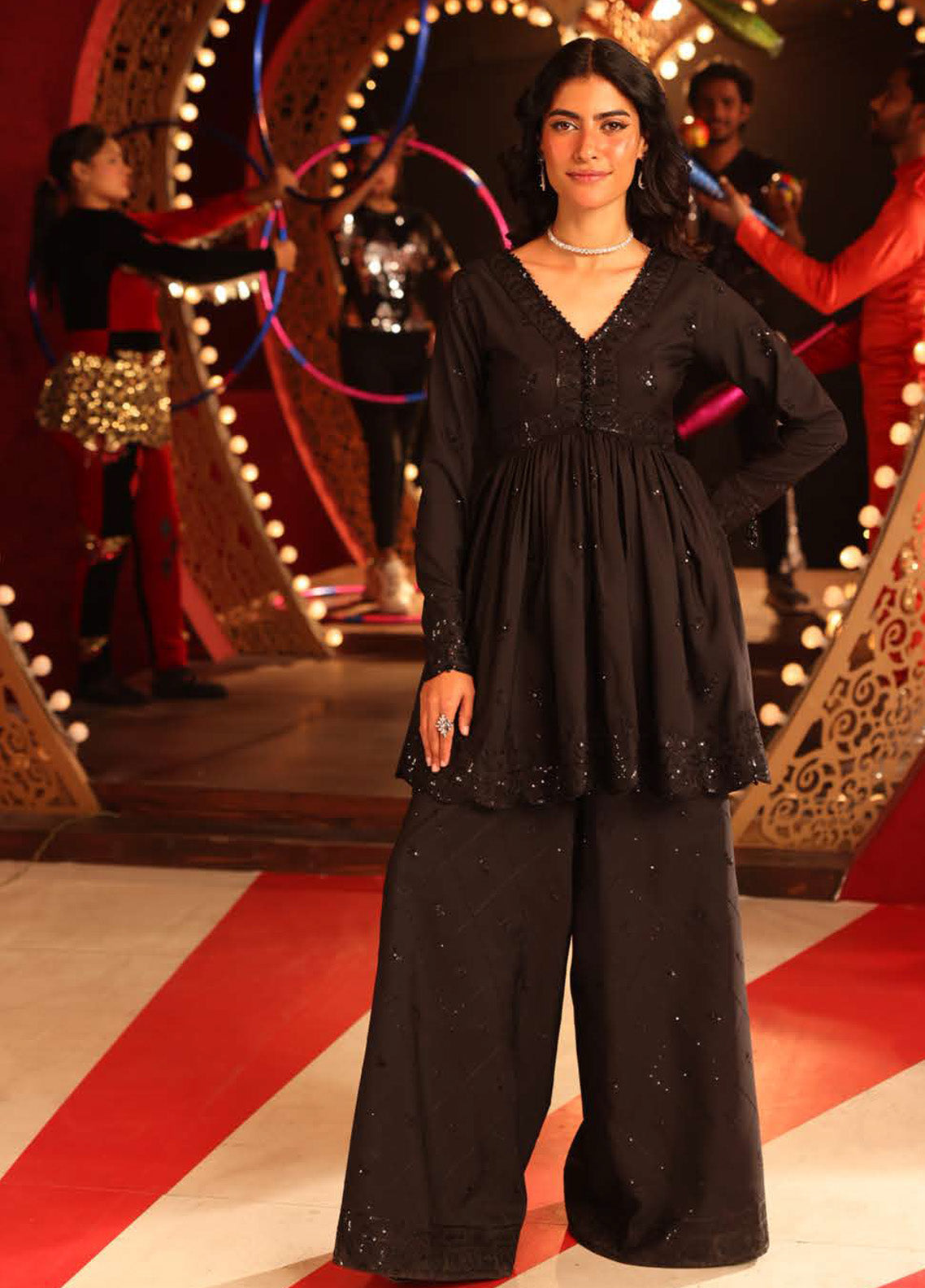 Asim Jofa Luxury Festive Embroidered Silk 2 Piece Unstitched Suit AJ25LFD3 AJLLF-16 Asim Jofa Luxury Festive Embroidered Silk 2 Piece Unstitched Suit AJ25LFD3 AJLLF-16