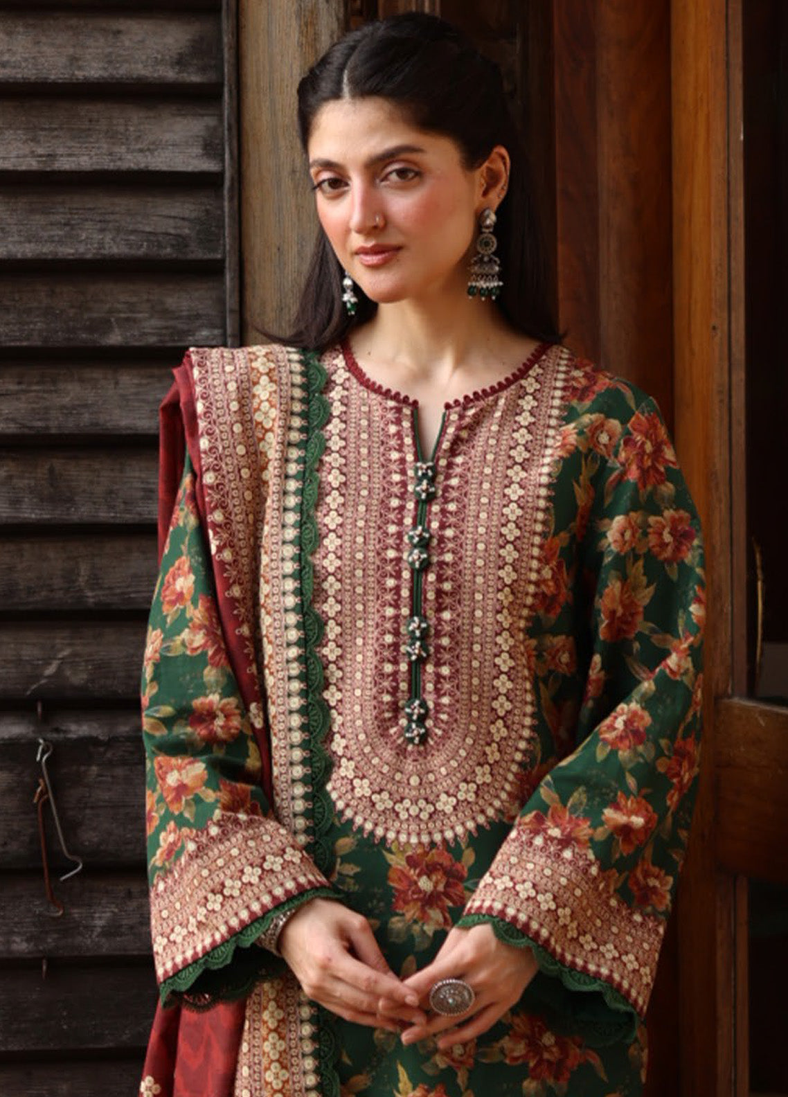 Asim Jofa Printed Khaddar Winter 3 Piece Unstitched Suit AJ24UW AJUW-31 Asim Jofa Printed Khaddar Winter 3 Piece Unstitched Suit AJ24UW AJUW-31
