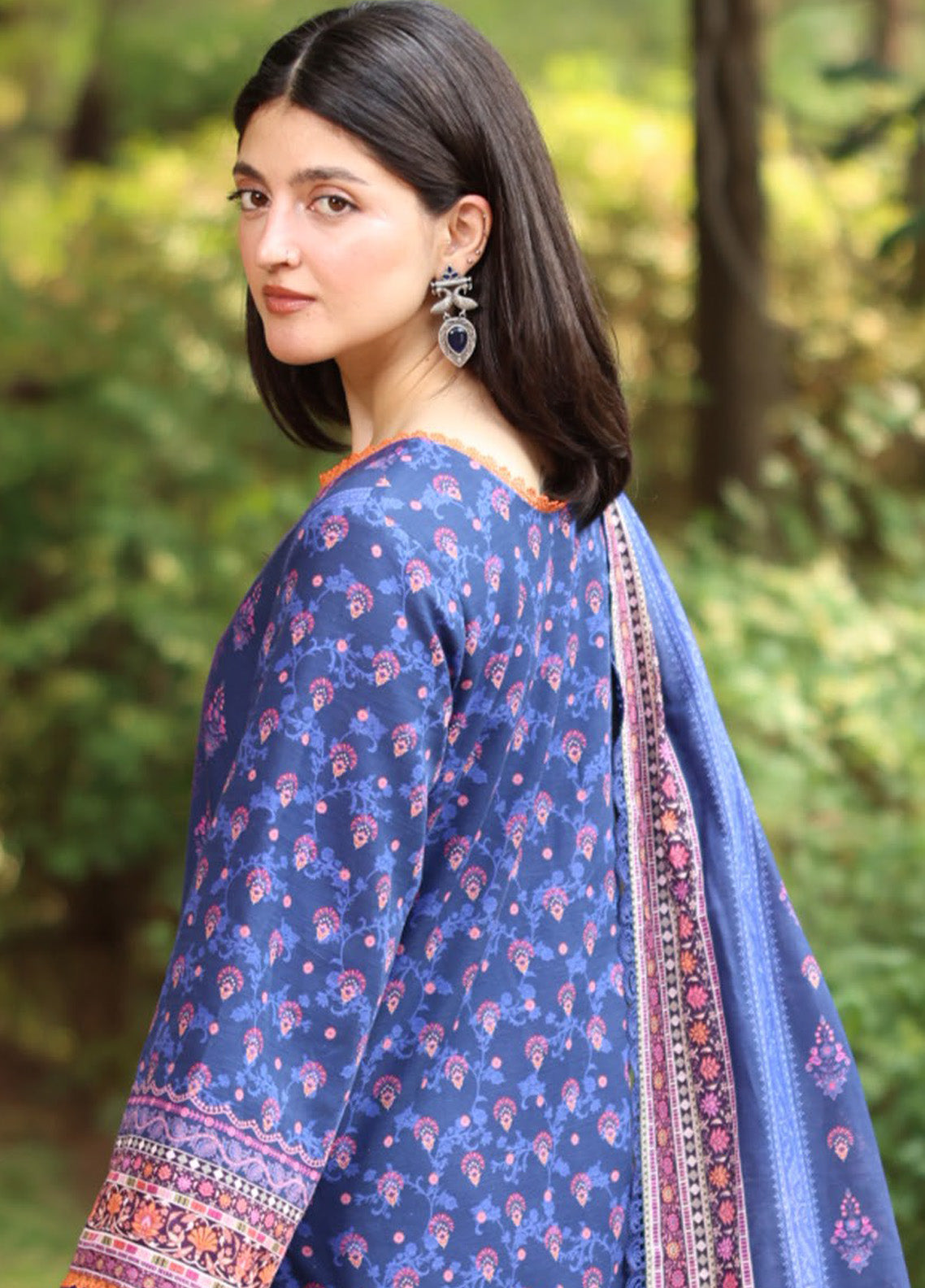 Asim Jofa Printed Khaddar Winter 3 Piece Unstitched Suit AJ24UW AJUW-33 Asim Jofa Printed Khaddar Winter 3 Piece Unstitched Suit AJ24UW AJUW-33