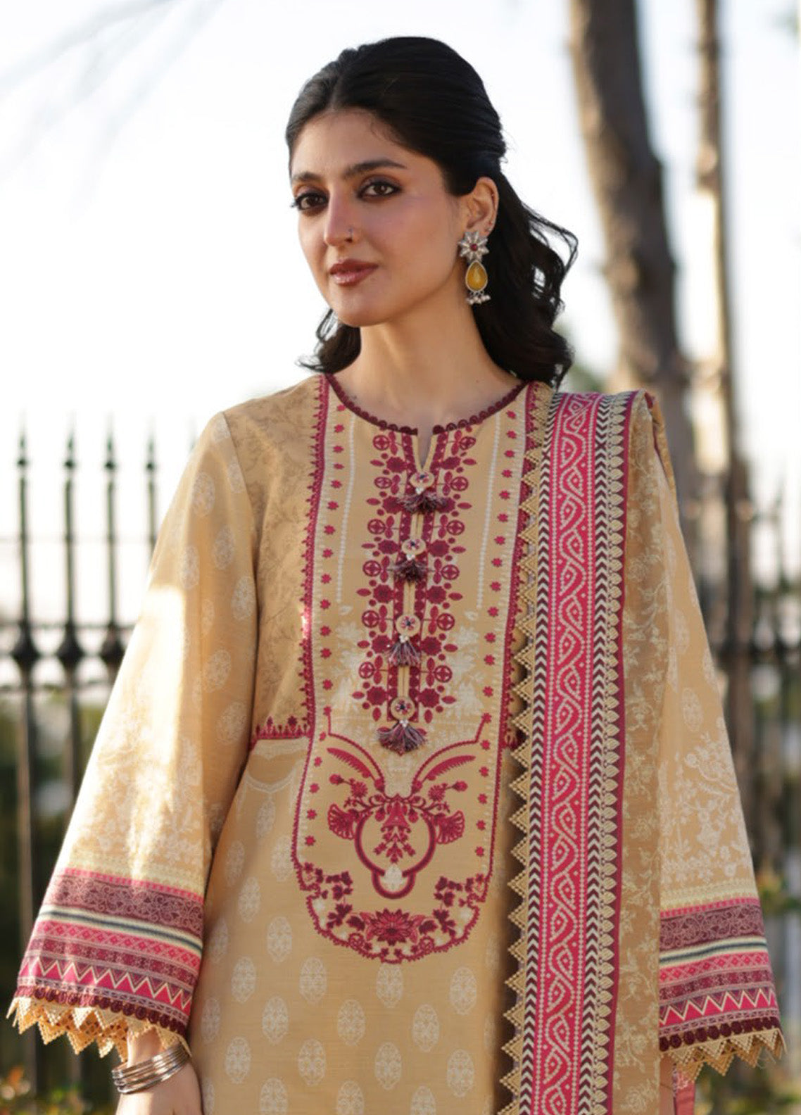Asim Jofa Printed Khaddar Winter 3 Piece Unstitched Suit AJ24UW AJUW-36 Asim Jofa Printed Khaddar Winter 3 Piece Unstitched Suit AJ24UW AJUW-36