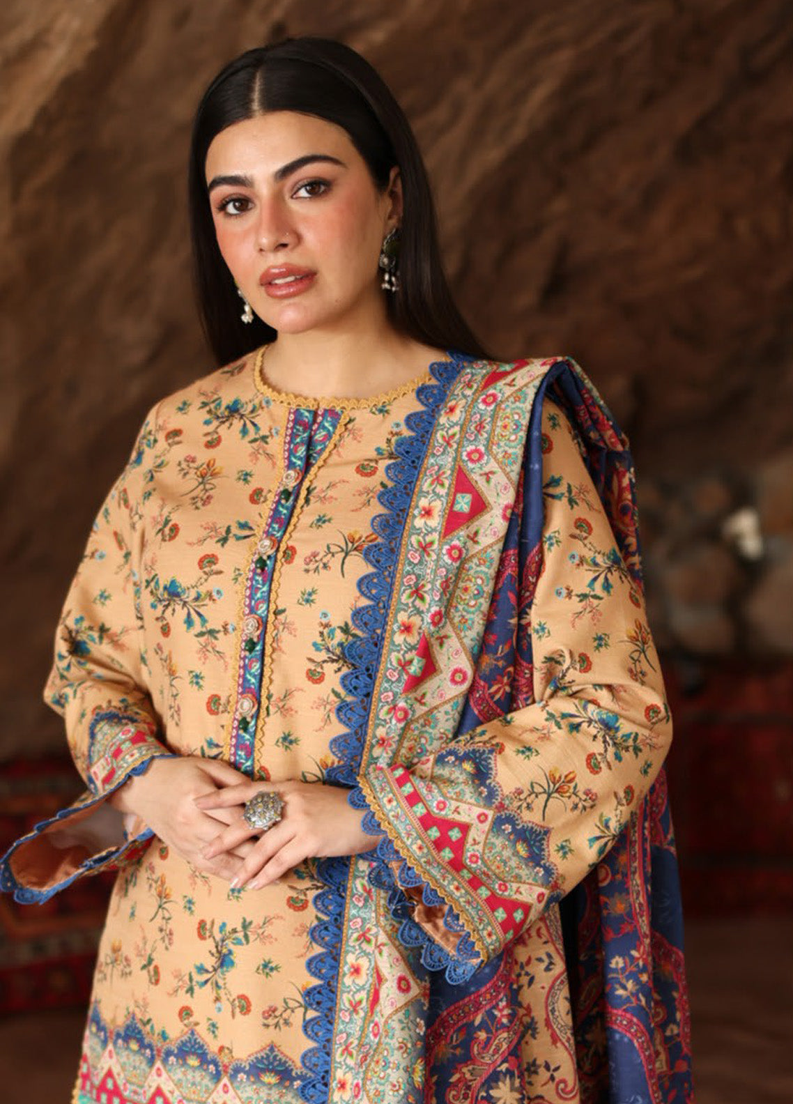 Asim Jofa Printed Khaddar Winter 3 Piece Unstitched Suit AJ24UW AJUW-48 Asim Jofa Printed Khaddar Winter 3 Piece Unstitched Suit AJ24UW AJUW-48