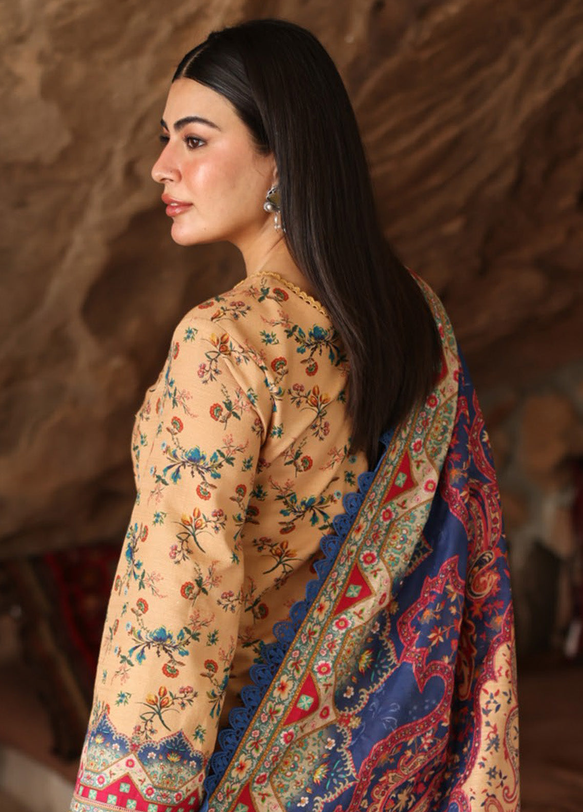 Asim Jofa Printed Khaddar Winter 3 Piece Unstitched Suit AJ24UW AJUW-48 Asim Jofa Printed Khaddar Winter 3 Piece Unstitched Suit AJ24UW AJUW-48