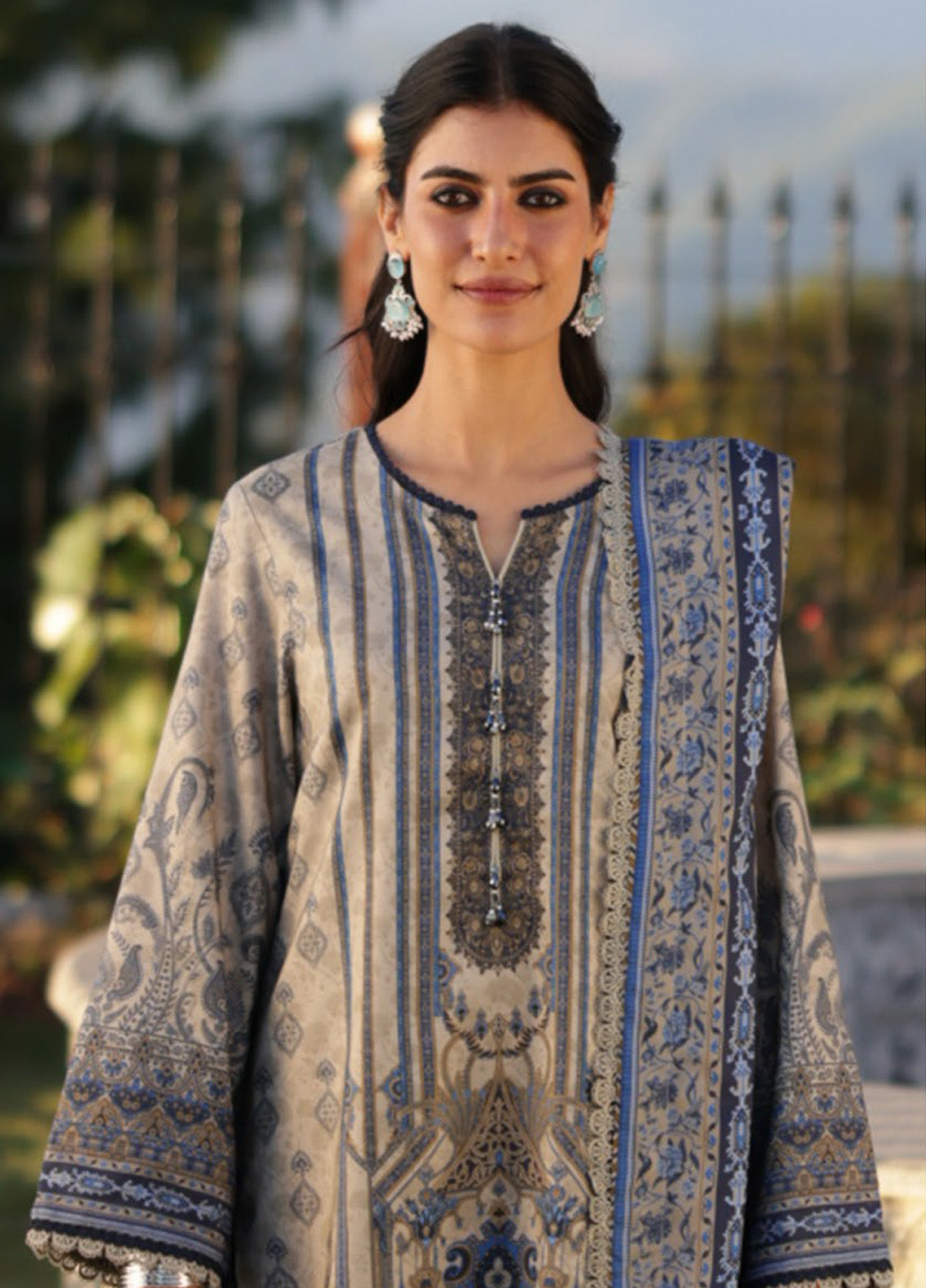 Asim Jofa Printed Viscose Winter 3 Piece Unstitched Suit AJ24UW AJUW-61 Asim Jofa Printed Viscose Winter 3 Piece Unstitched Suit AJ24UW AJUW-61