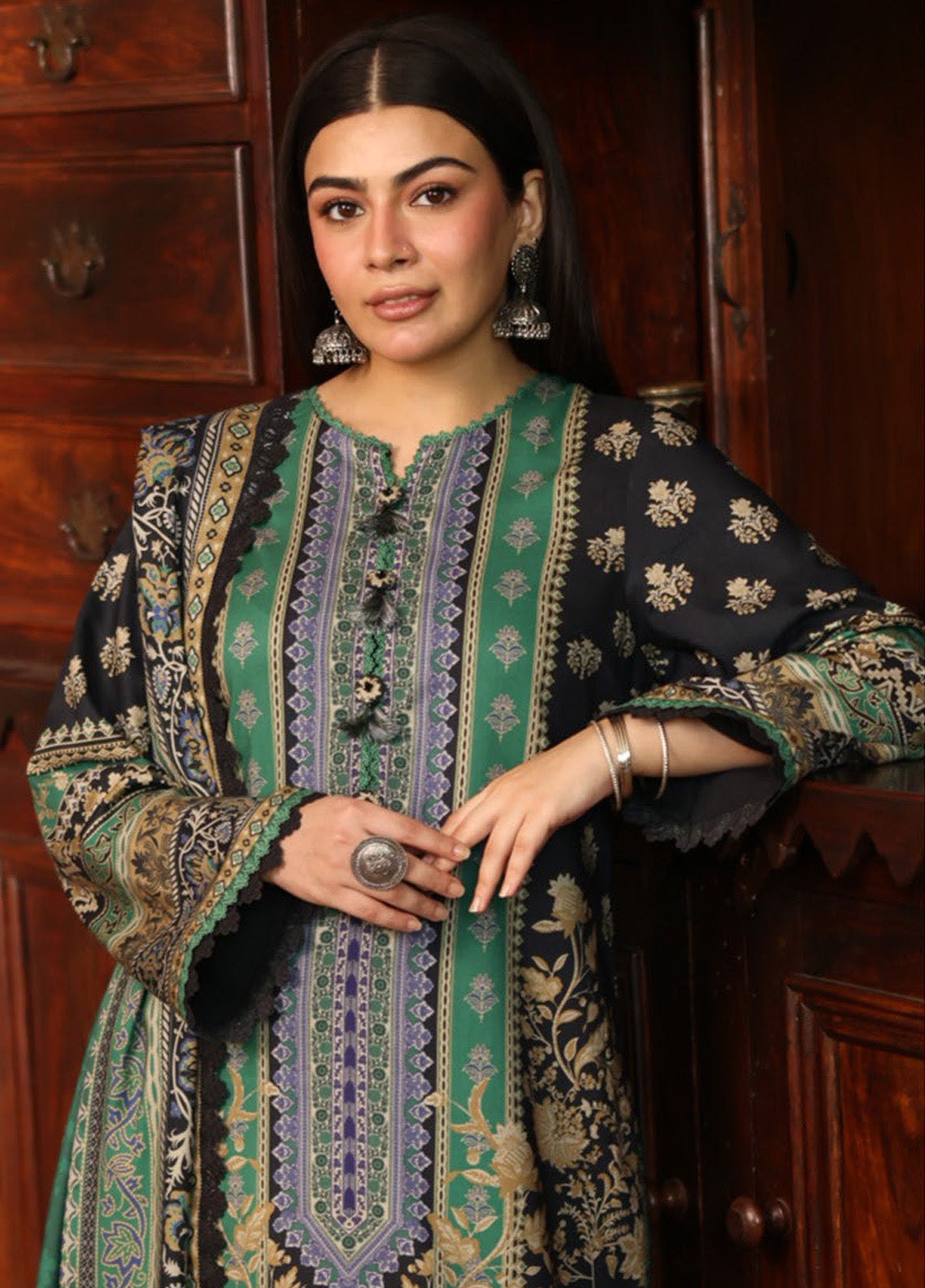 Asim Jofa Printed Viscose Winter 3 Piece Unstitched Suit AJ24UW AJUW-62 Asim Jofa Printed Viscose Winter 3 Piece Unstitched Suit AJ24UW AJUW-62