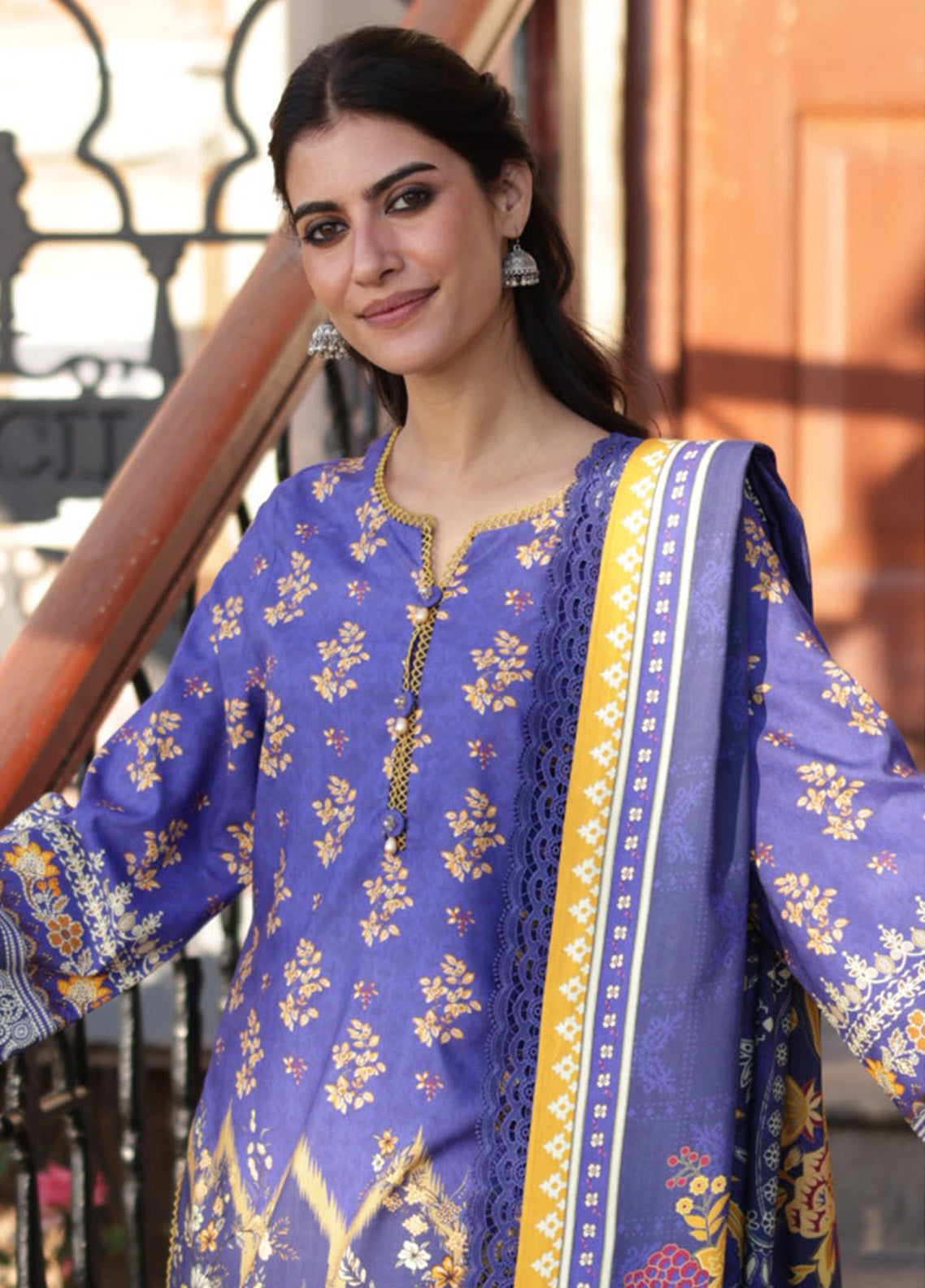 Asim Jofa Printed Viscose Winter 3 Piece Unstitched Suit AJ24UW AJUW-68 Asim Jofa Printed Viscose Winter 3 Piece Unstitched Suit AJ24UW AJUW-68