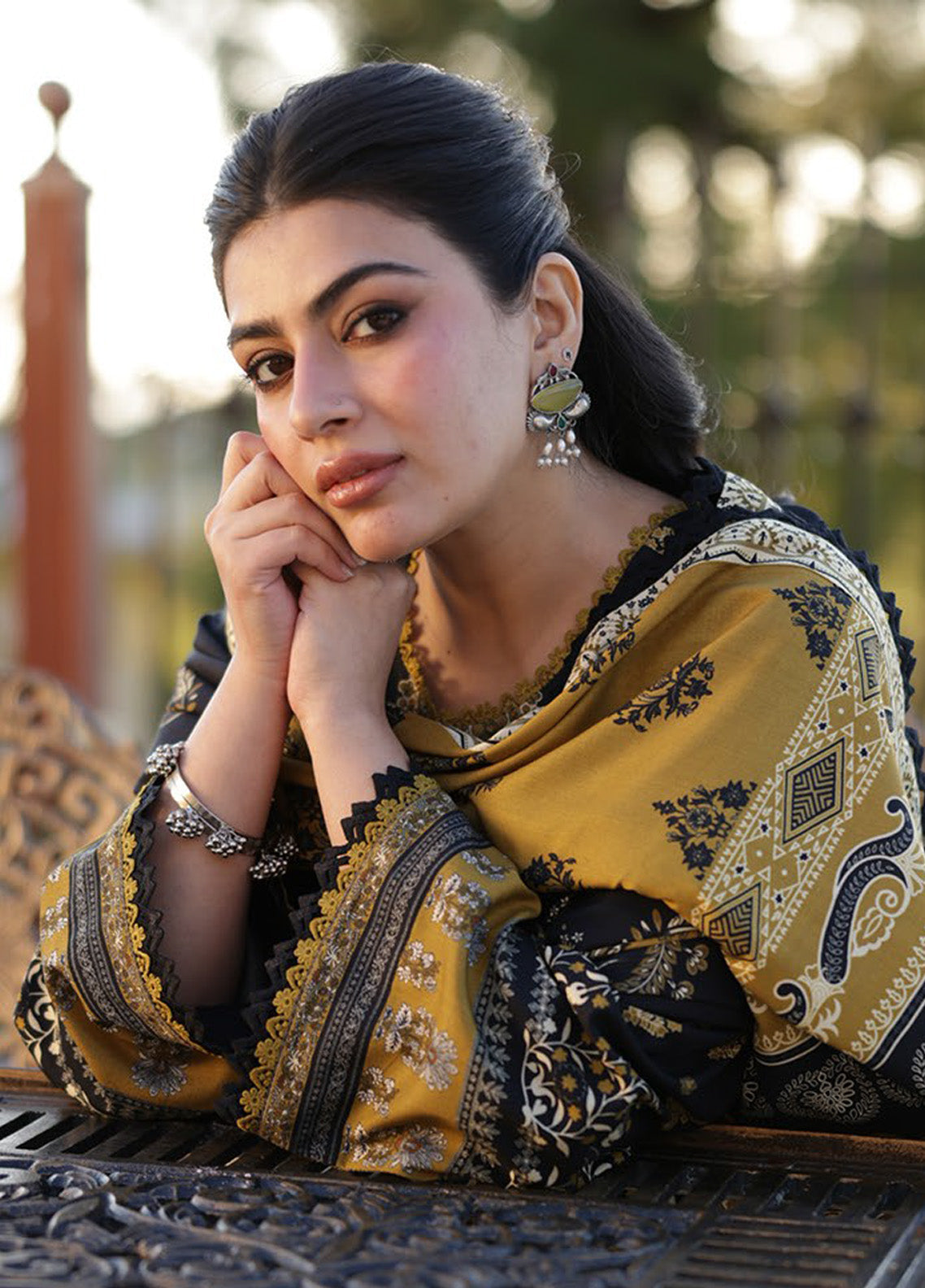 Asim Jofa Printed Viscose Winter 3 Piece Unstitched Suit AJ24UW AJUW-69 Asim Jofa Printed Viscose Winter 3 Piece Unstitched Suit AJ24UW AJUW-69