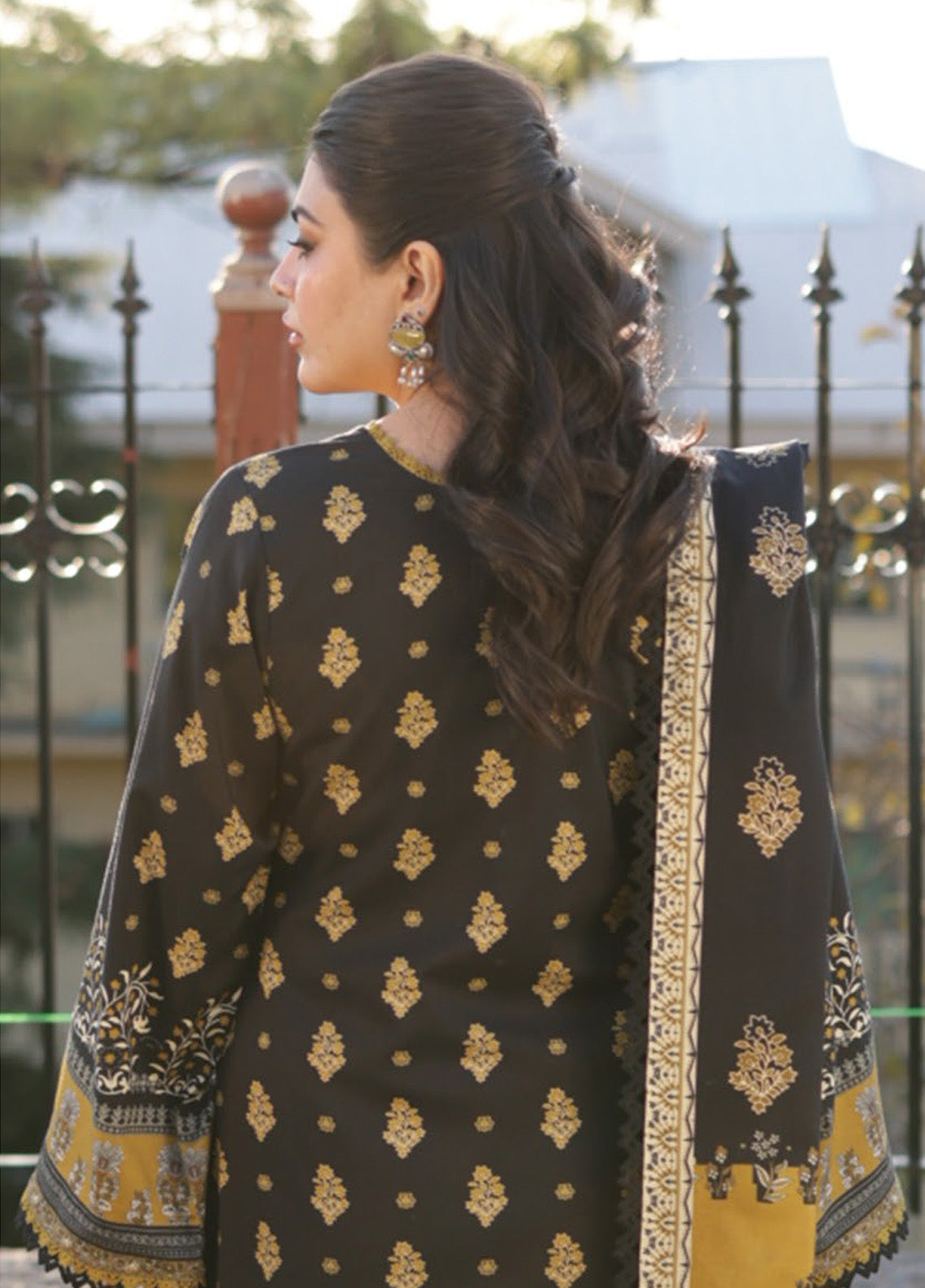 Asim Jofa Printed Viscose Winter 3 Piece Unstitched Suit AJ24UW AJUW-69 Asim Jofa Printed Viscose Winter 3 Piece Unstitched Suit AJ24UW AJUW-69