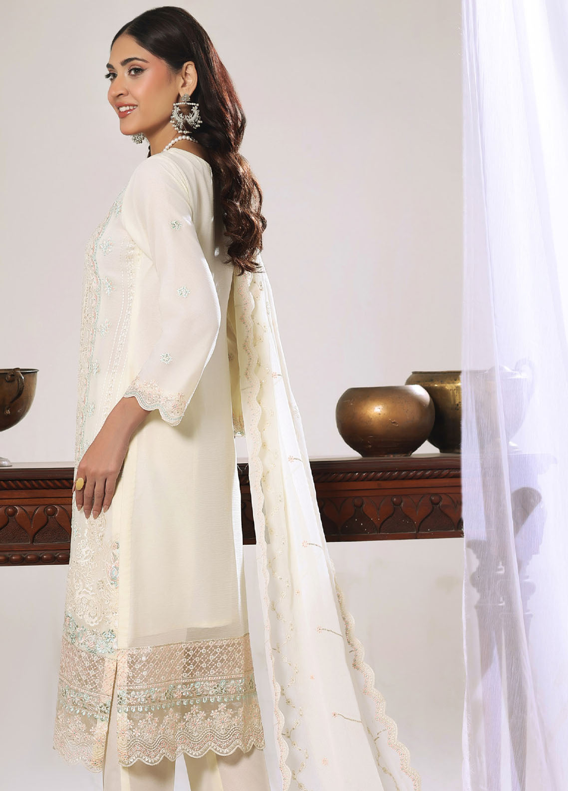 Aura By Soghat Creation Luxury Embroidered Chiffon 3 Piece Unstitched Suit SC26A D-LC-05 Aura By Soghat Creation Luxury Embroidered Chiffon 3 Piece Unstitched Suit SC26A D-LC-05