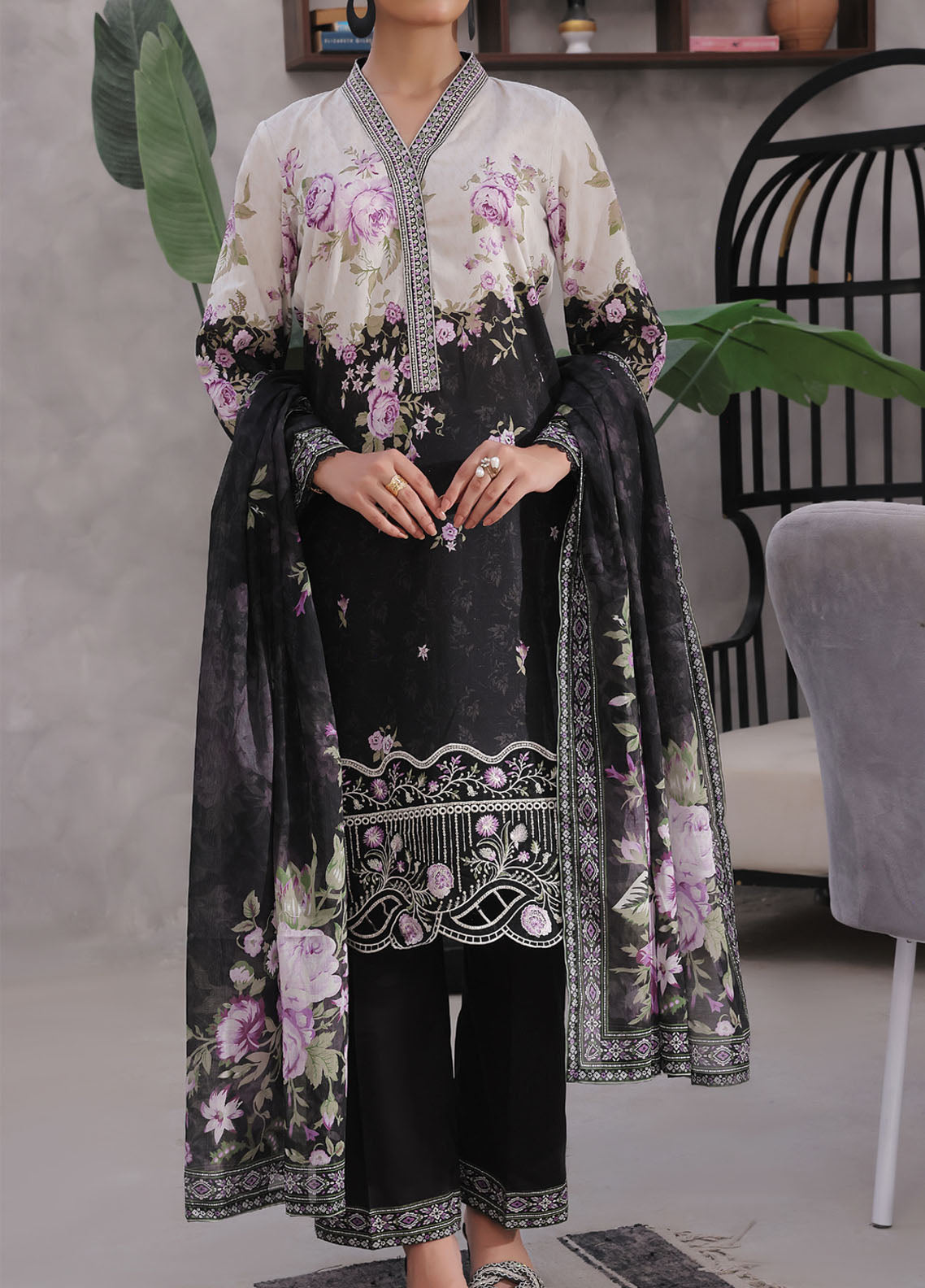 Ayesha Alishba By VS Textile Embroidered Lawn 3 Piece Unstitched Suit VS25AAELE D-61 Ayesha Alishba By VS Textile Embroidered Lawn 3 Piece Unstitched Suit VS25AAELE D-61