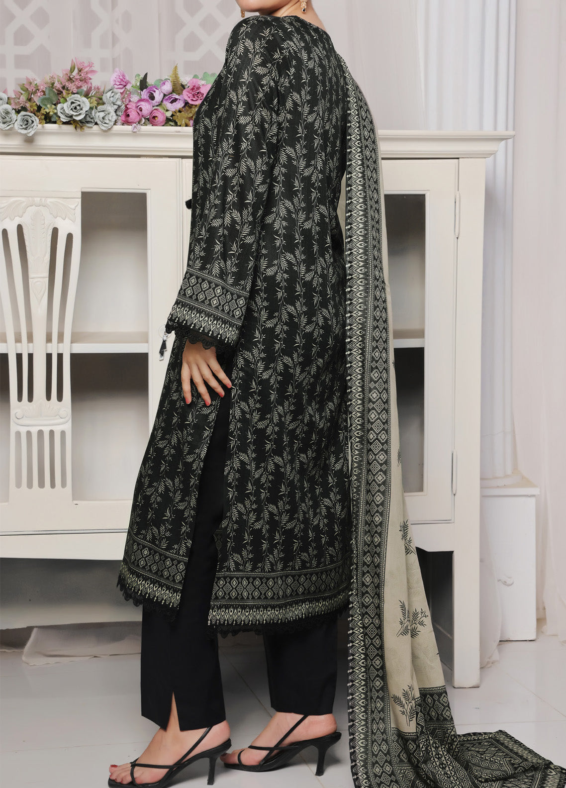 Ayesha Alishba By VS Textile Printed Lawn 3 Piece Unstitched Suit VS25AAPL D-643 Ayesha Alishba By VS Textile Printed Lawn 3 Piece Unstitched Suit VS25AAPL D-643
