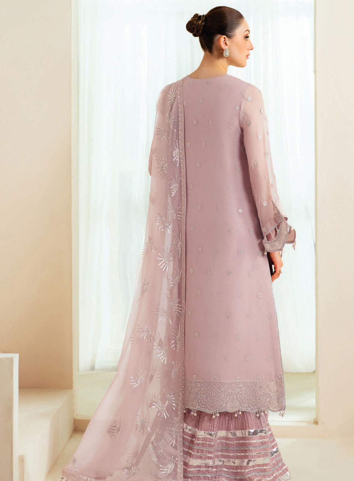 Aymal By Alizeh Embroidered Chiffon 3 Piece Unstitched Suit AF25A D-4045 SIRA Aymal By Alizeh Embroidered Chiffon 3 Piece Unstitched Suit AF25A D-4045 SIRA