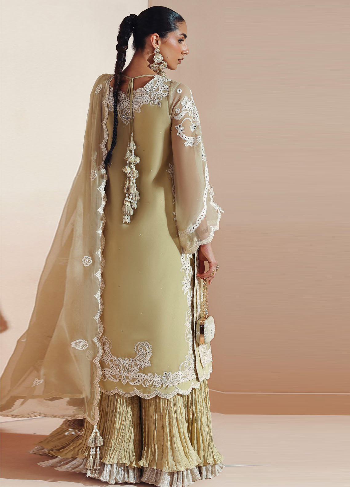 Aymal By Alizeh Fashion Luxury Embroidered Chiffon 3 Piece Unstitched Suit AF25AV2 D-09 ALIHA Aymal By Alizeh Fashion Luxury Embroidered Chiffon 3 Piece Unstitched Suit AF25AV2 D-09 ALIHA