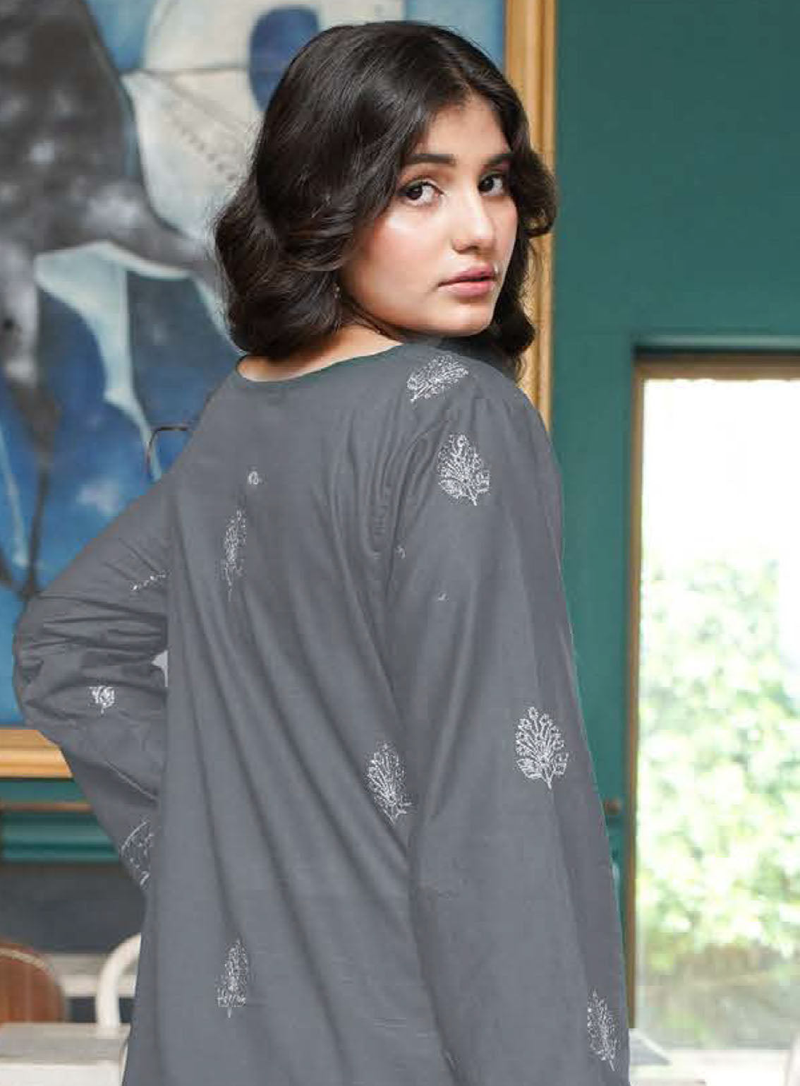 Ayzal By Mian Rafiq Doriya Embroidered Lawn 3 Piece Unstitched Suit MR24A DCL-01 Ayzal By Mian Rafiq Doriya Embroidered Lawn 3 Piece Unstitched Suit MR24A DCL-01