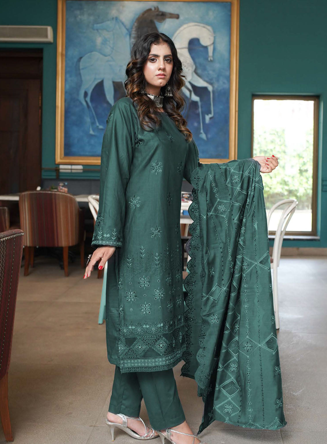 Ayzal By Mian Rafiq Doriya Embroidered Lawn 3 Piece Unstitched Suit MR24A DCL-02 Ayzal By Mian Rafiq Doriya Embroidered Lawn 3 Piece Unstitched Suit MR24A DCL-02