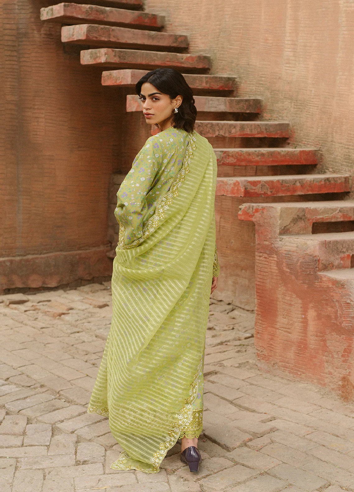 Ayzel By Afrozeh Core Embroidered Lawn 3 Piece Unstitched Suit AF24ACLV2 D-01 VERDA Ayzel By Afrozeh Core Embroidered Lawn 3 Piece Unstitched Suit AF24ACLV2 D-01 VERDA