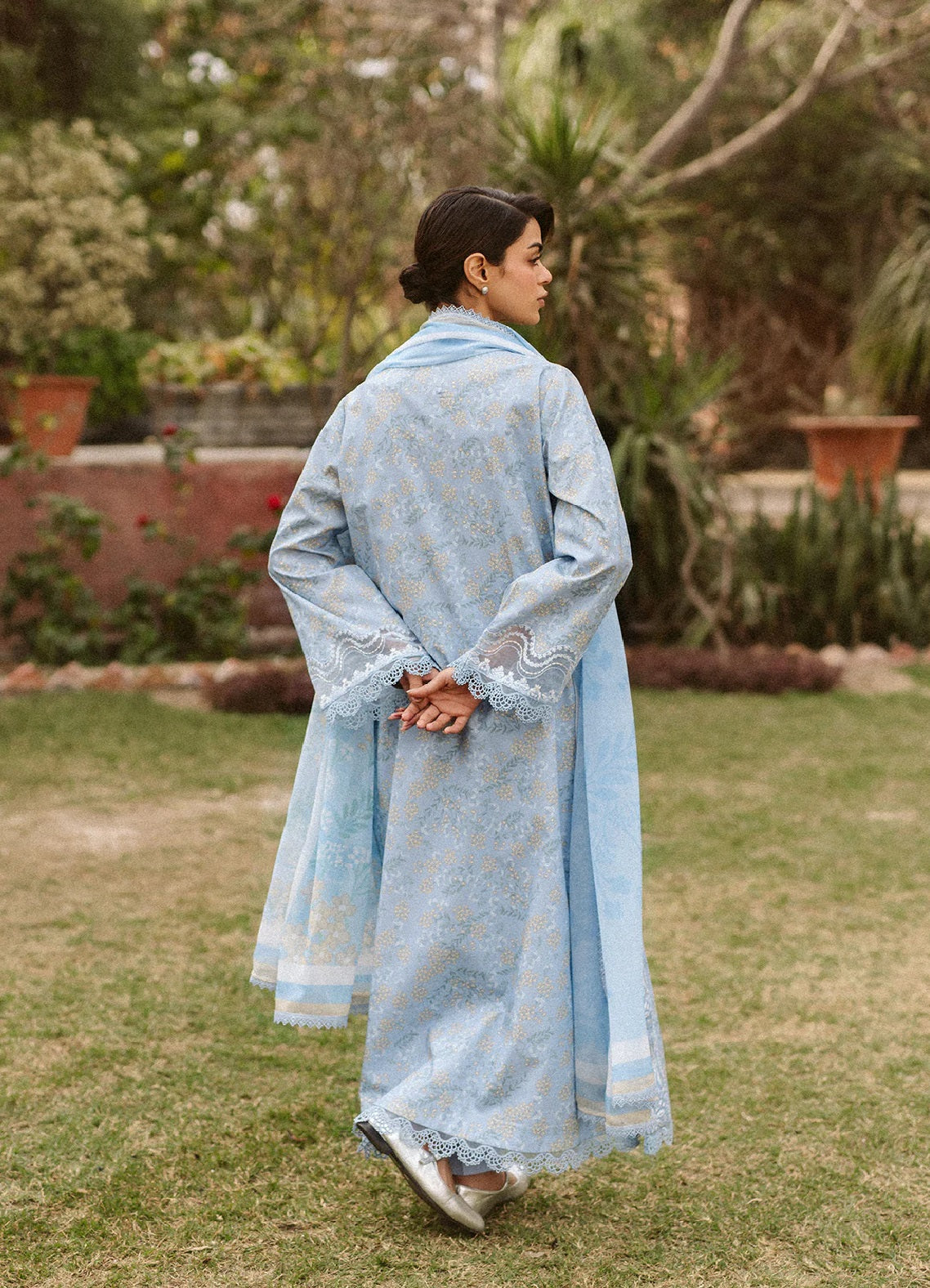 Ayzel By Afrozeh Core Embroidered Lawn 3 Piece Unstitched Suit AF24ACLV2 D-03 VEZIA Ayzel By Afrozeh Core Embroidered Lawn 3 Piece Unstitched Suit AF24ACLV2 D-03 VEZIA