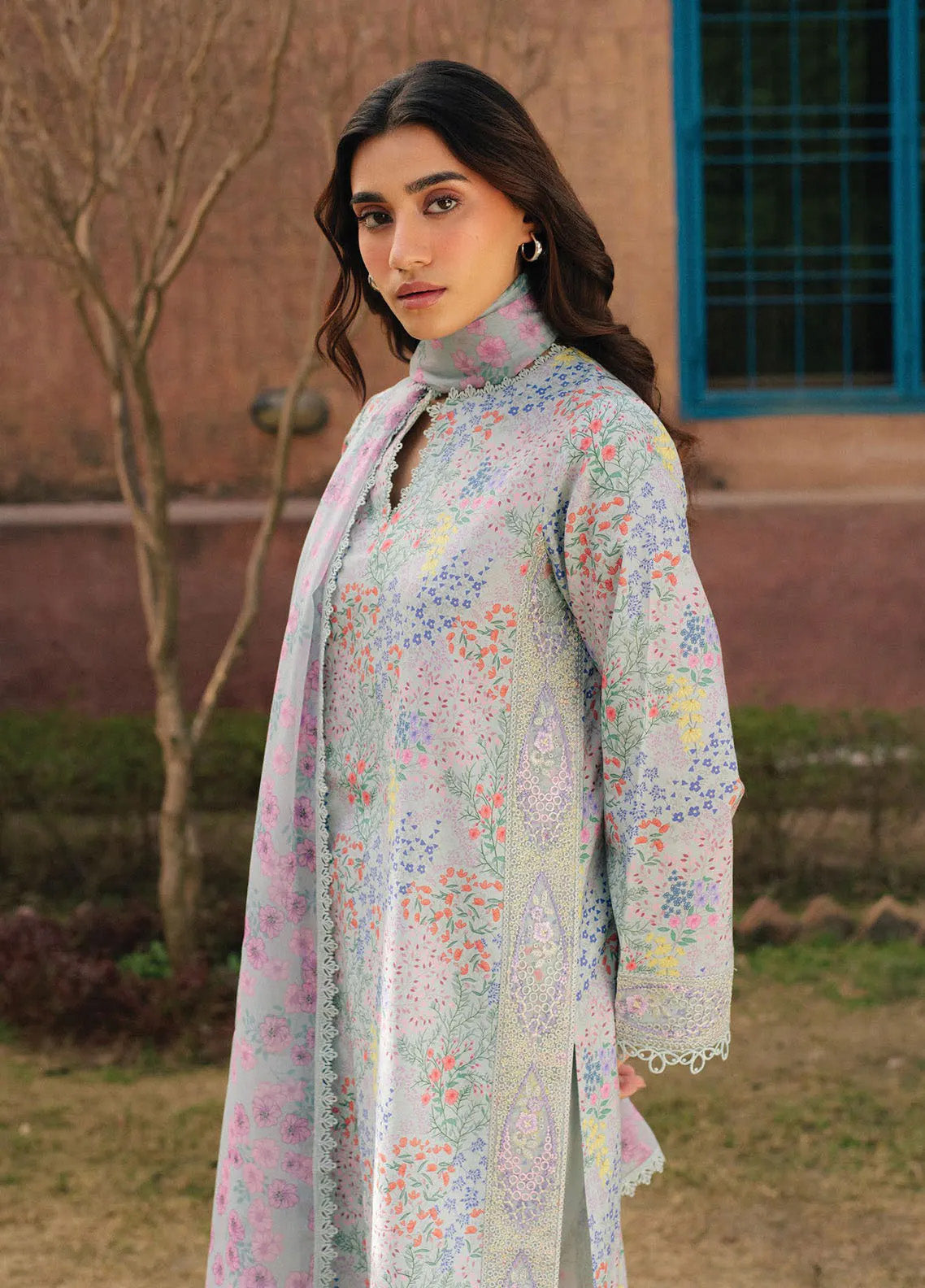 Ayzel By Afrozeh Core Embroidered Lawn 3 Piece Unstitched Suit AF24ACLV2 D-04 VIVEZZA Ayzel By Afrozeh Core Embroidered Lawn 3 Piece Unstitched Suit AF24ACLV2 D-04 VIVEZZA