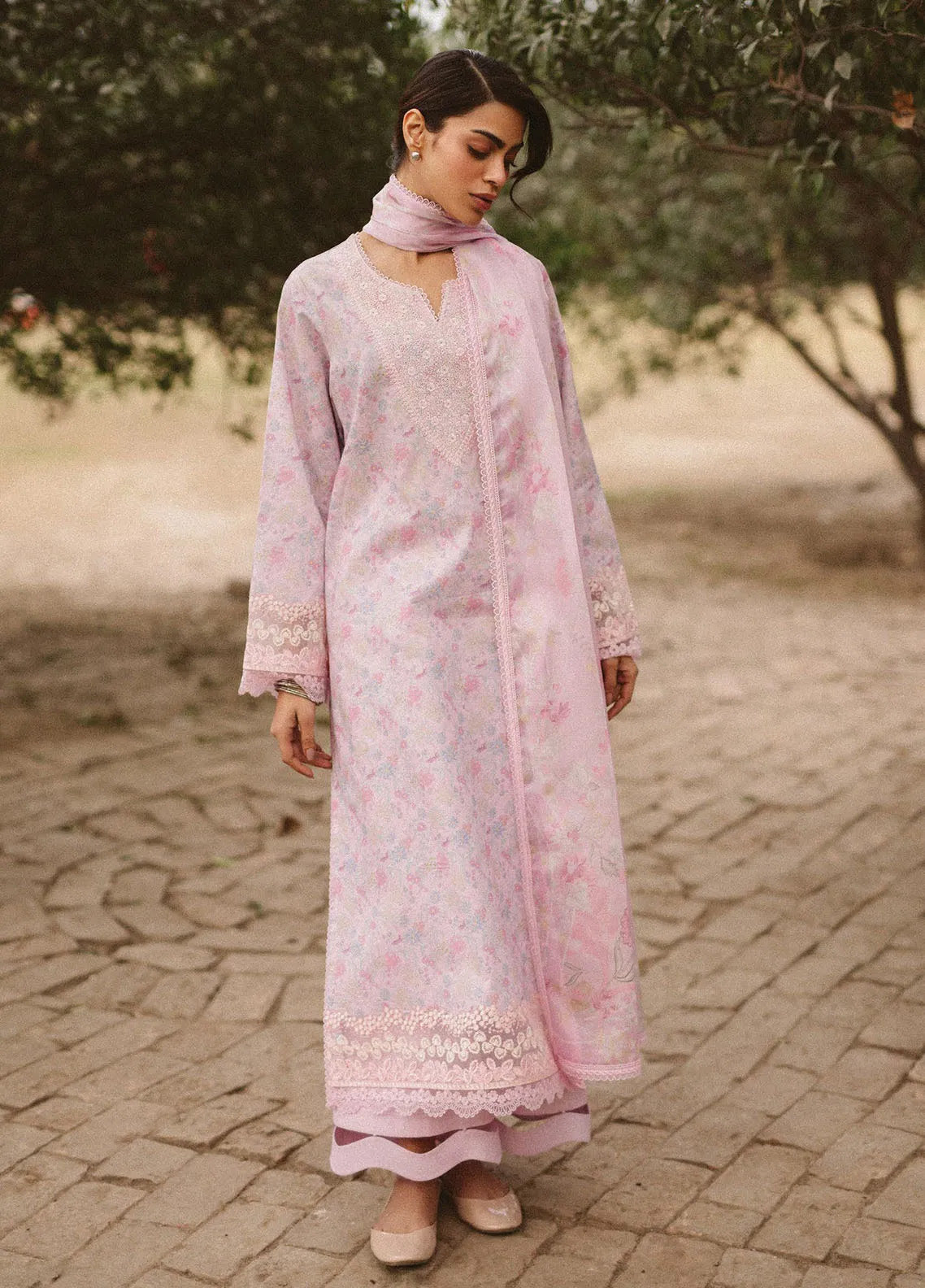 Ayzel By Afrozeh Core Embroidered Lawn 3 Piece Unstitched Suit AF24ACLV2 D-06 SELIS Ayzel By Afrozeh Core Embroidered Lawn 3 Piece Unstitched Suit AF24ACLV2 D-06 SELIS