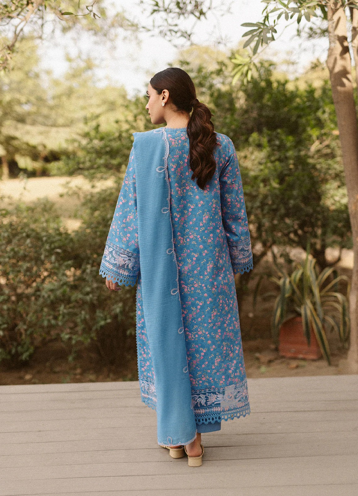 Ayzel By Afrozeh Core Embroidered Lawn 3 Piece Unstitched Suit AF24ACLV2 D-10 BRIELLE Ayzel By Afrozeh Core Embroidered Lawn 3 Piece Unstitched Suit AF24ACLV2 D-10 BRIELLE