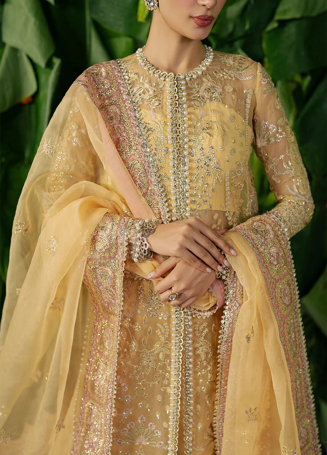 Ayzel By Afrozeh Pehli Nazar Embroidered Organza 3 Piece Unstitched Suit AF25APNF D-03 CHAHAT Ayzel By Afrozeh Pehli Nazar Embroidered Organza 3 Piece Unstitched Suit AF25APNF D-03 CHAHAT