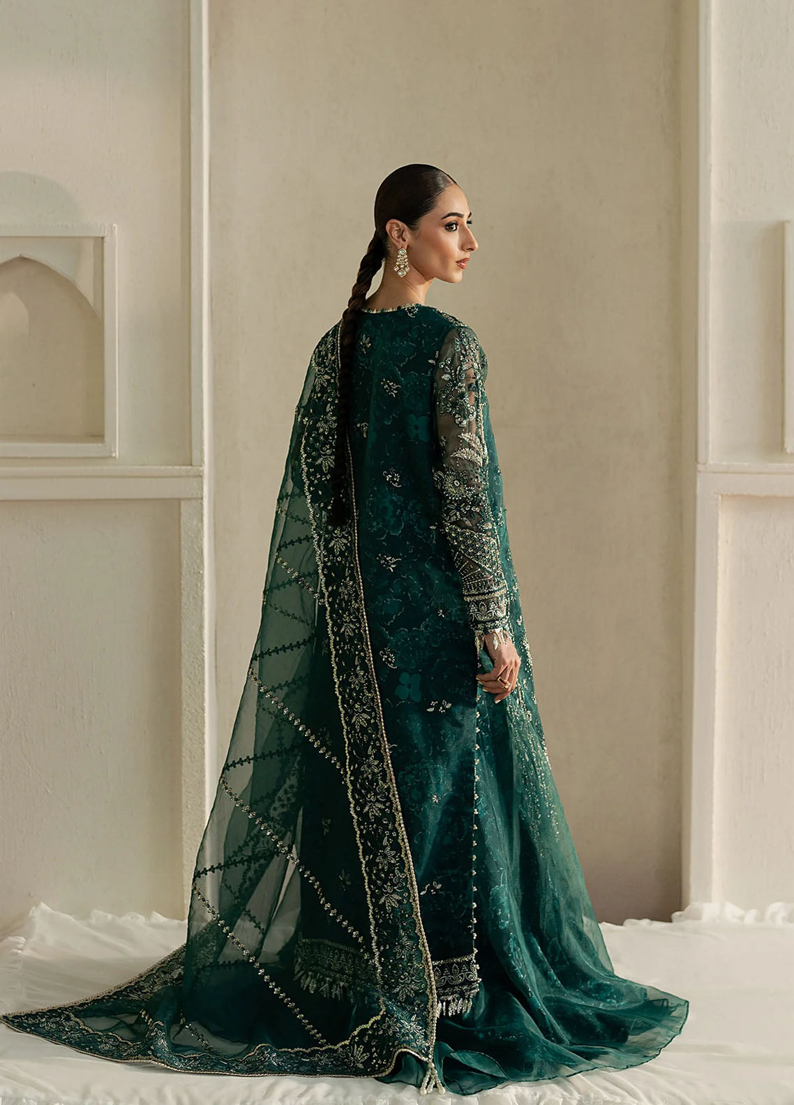 Ayzel By Afrozeh Pehli Nazar Embroidered Organza 3 Piece Unstitched Suit AF25APNF D-08 NAZRANA Ayzel By Afrozeh Pehli Nazar Embroidered Organza 3 Piece Unstitched Suit AF25APNF D-08 NAZRANA