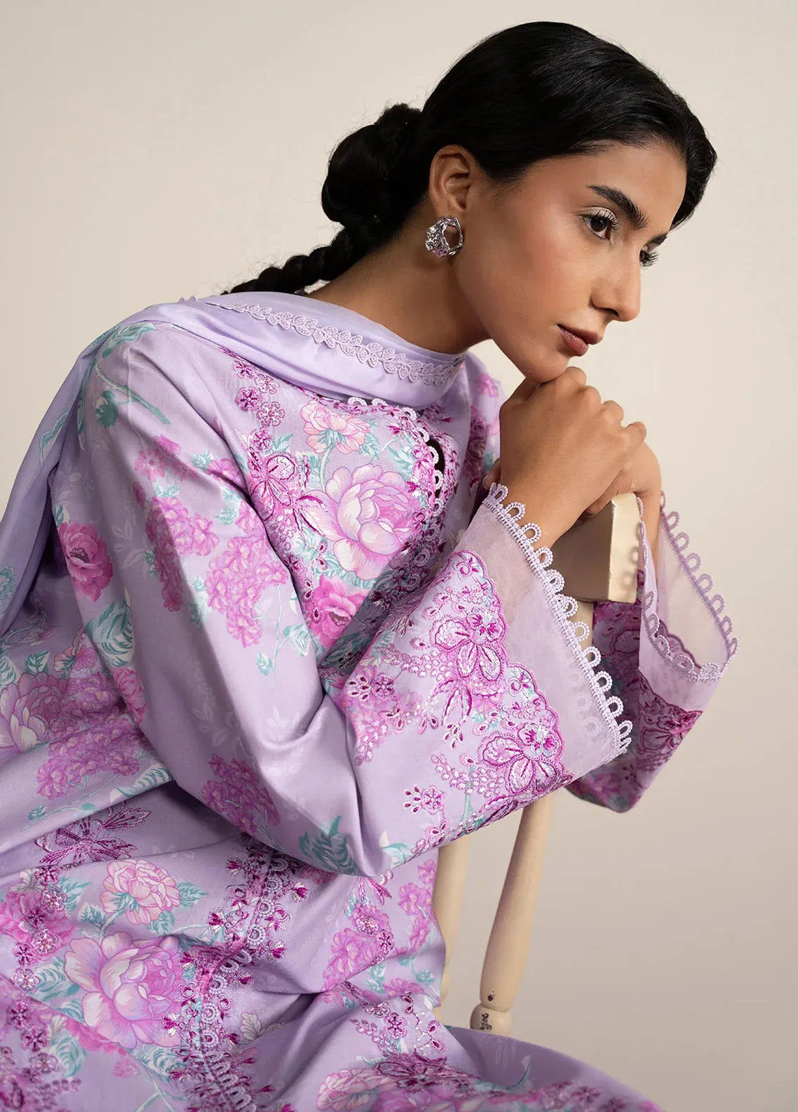 Ayzel By Afrozeh The Bare Minimum Core Embroidered Lawn 3 Piece Unstitched Suit AF24ABMV1 D-01 MOON FLOWER Ayzel By Afrozeh The Bare Minimum Core Embroidered Lawn 3 Piece Unstitched Suit AF24ABMV1 D-01 MOON FLOWER