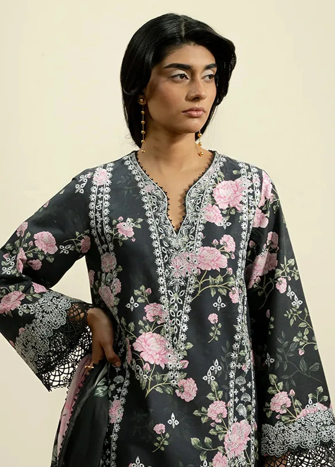 Ayzel By Afrozeh The Bare Minimum Core Embroidered Lawn 3 Piece Unstitched Suit AF24ABMV1 D-08 ALYSSUM Ayzel By Afrozeh The Bare Minimum Core Embroidered Lawn 3 Piece Unstitched Suit AF24ABMV1 D-08 ALYSSUM