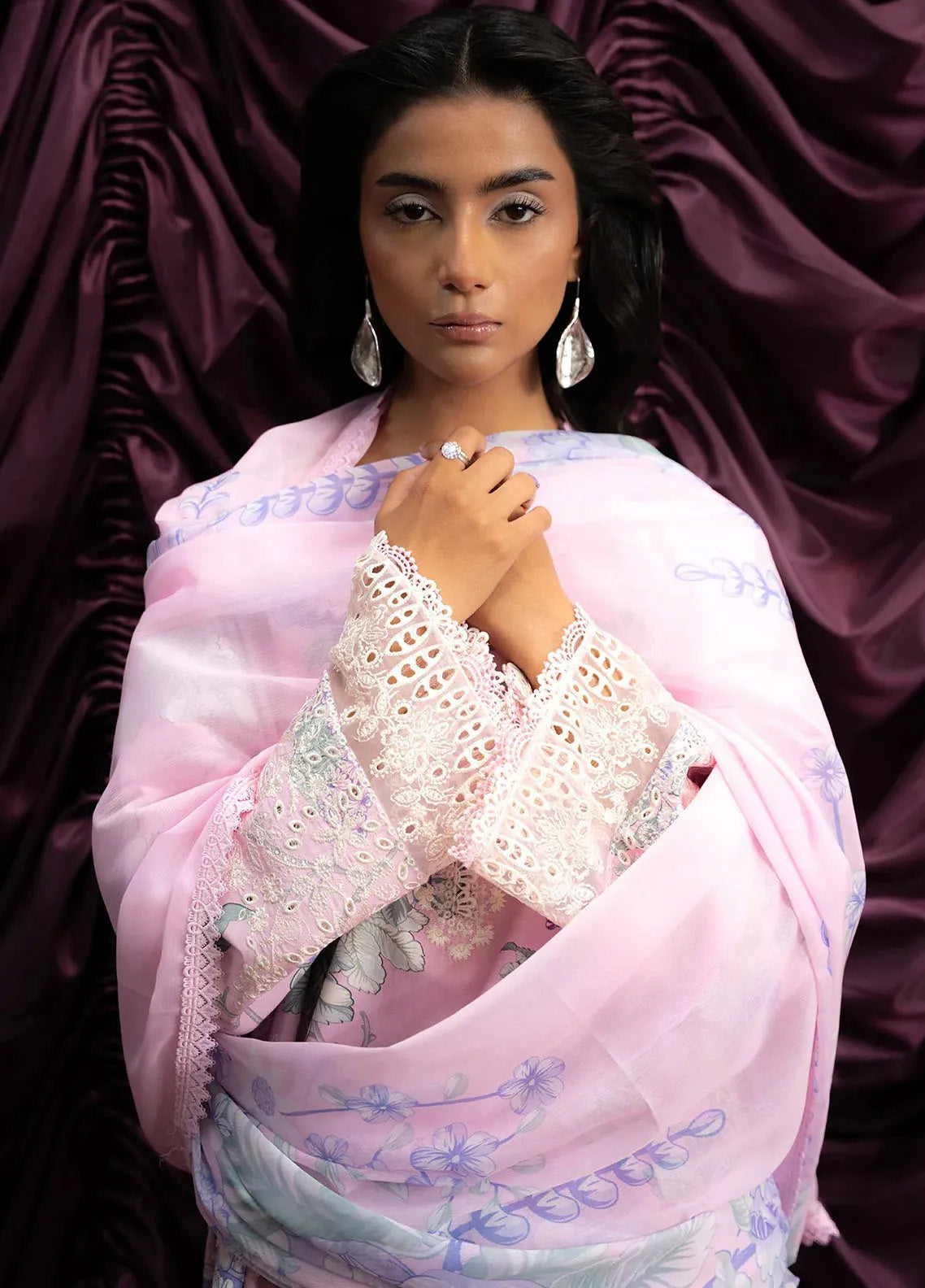 Ayzel By Afrozeh The Bare Minimum Core Embroidered Lawn 3 Piece Unstitched Suit AF24ABMV1 D-12 SKY FLORA Ayzel By Afrozeh The Bare Minimum Core Embroidered Lawn 3 Piece Unstitched Suit AF24ABMV1 D-12 SKY FLORA